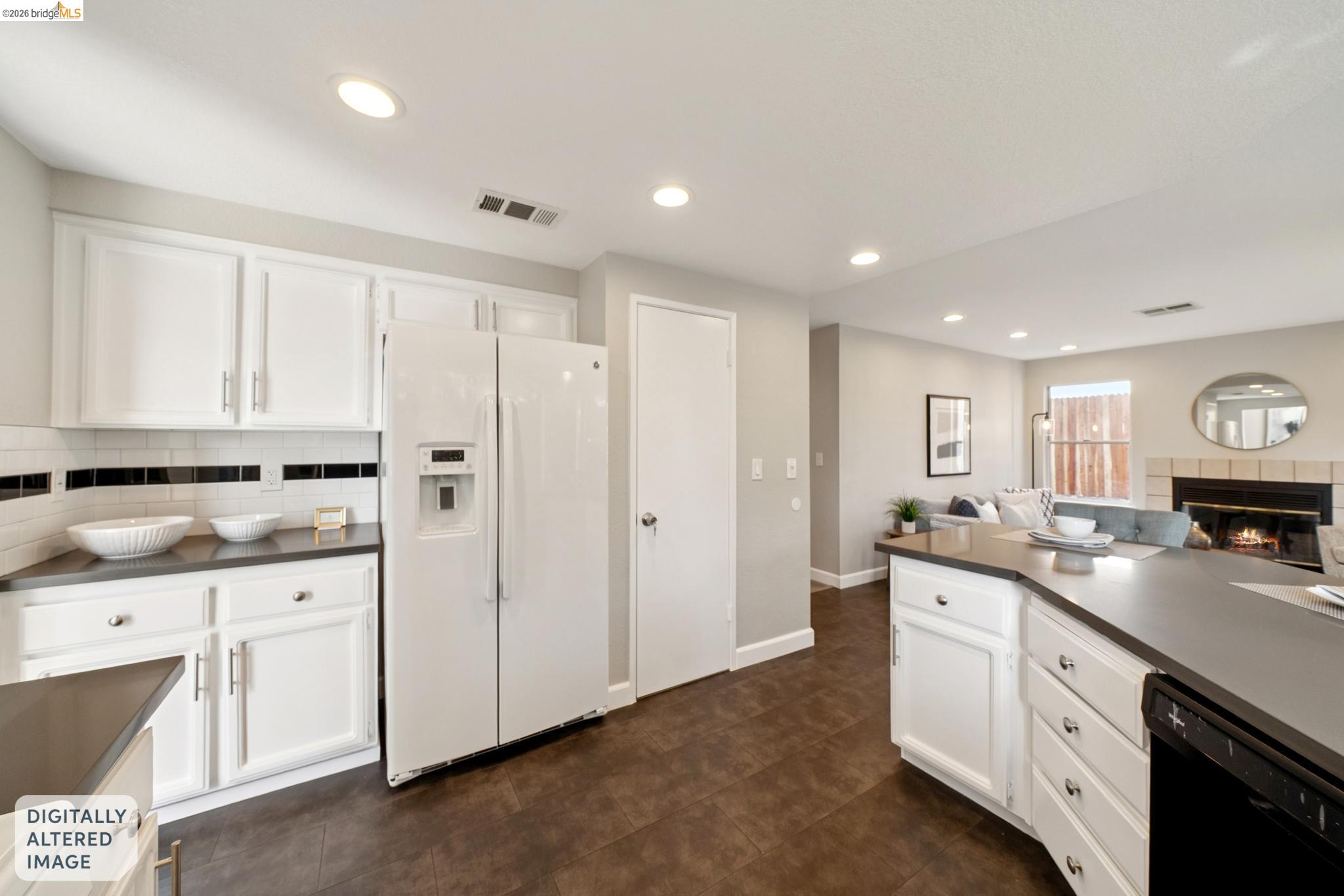 3400 Cobblestone Dr