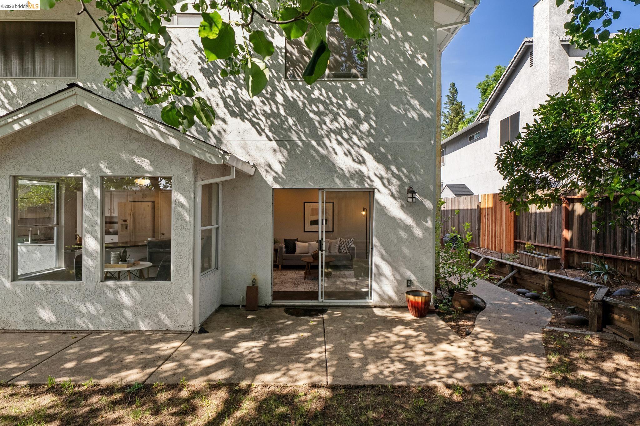 3400 Cobblestone Dr