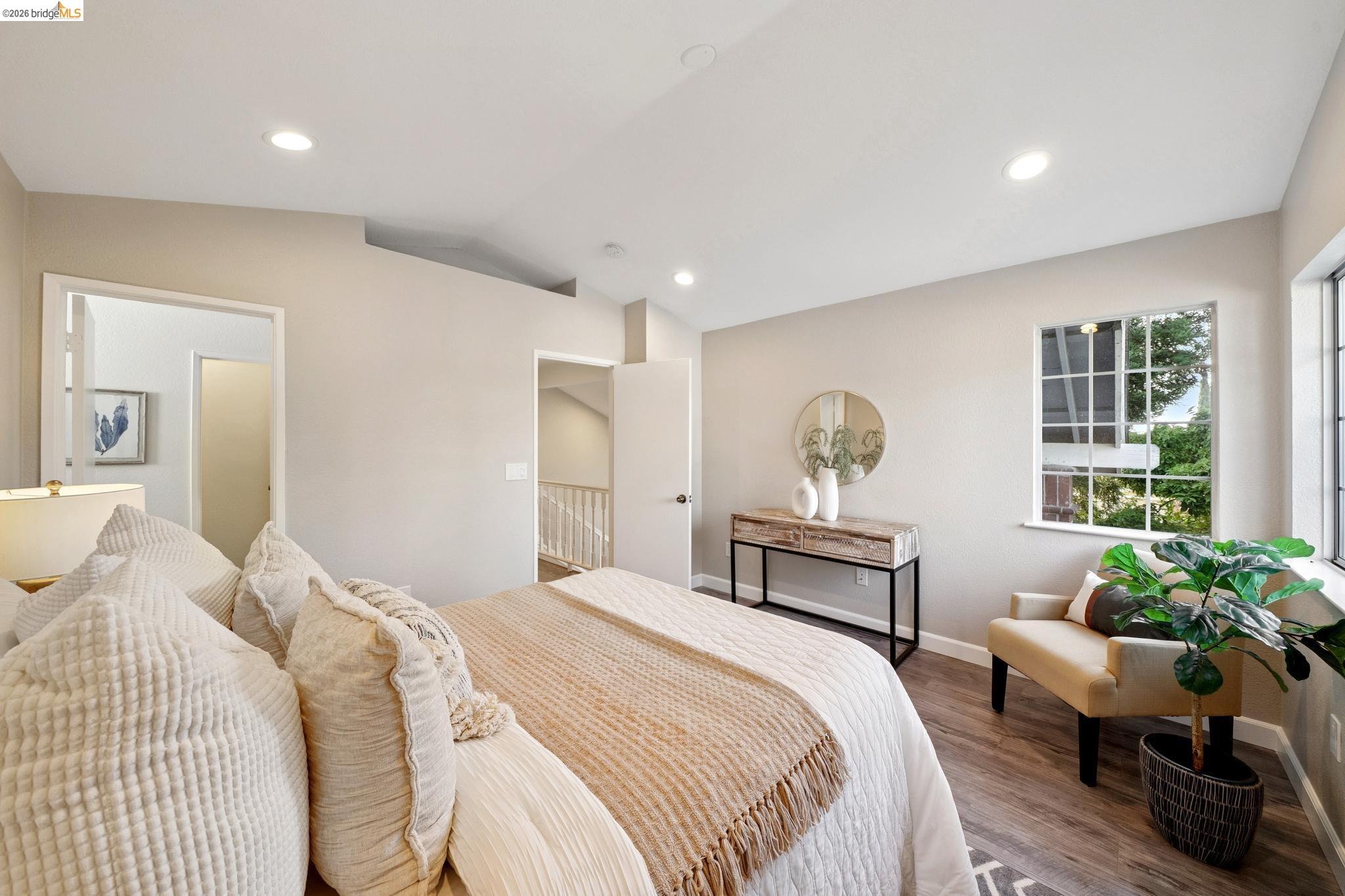 3400 Cobblestone Dr