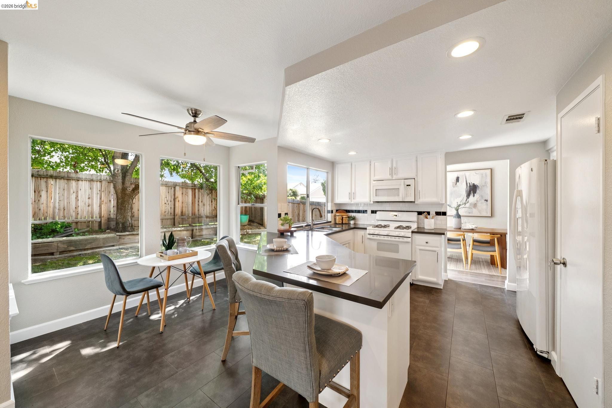 3400 Cobblestone Dr