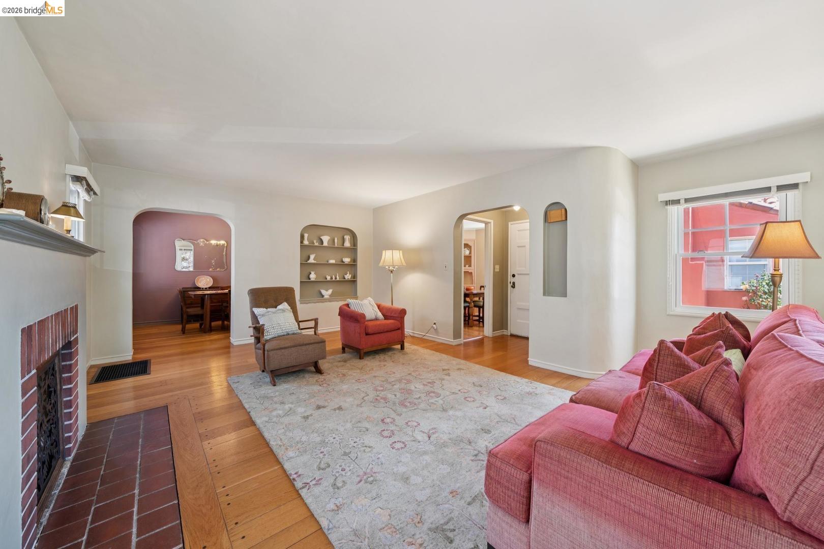 200 W Broadmoor BLVD