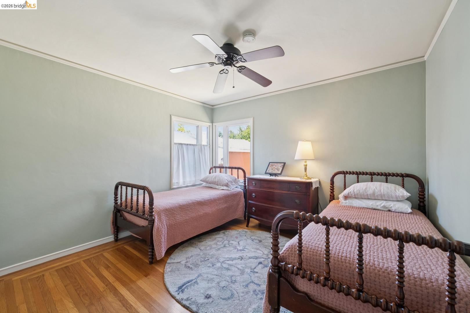 200 W Broadmoor BLVD