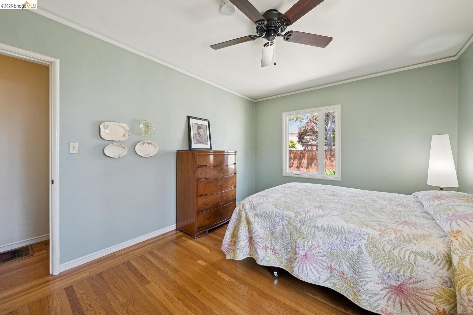 200 W Broadmoor BLVD
