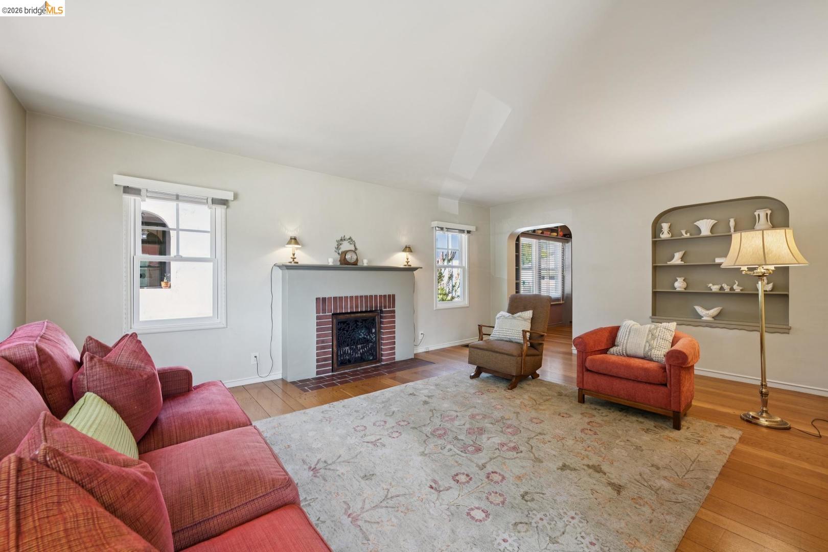 200 W Broadmoor BLVD