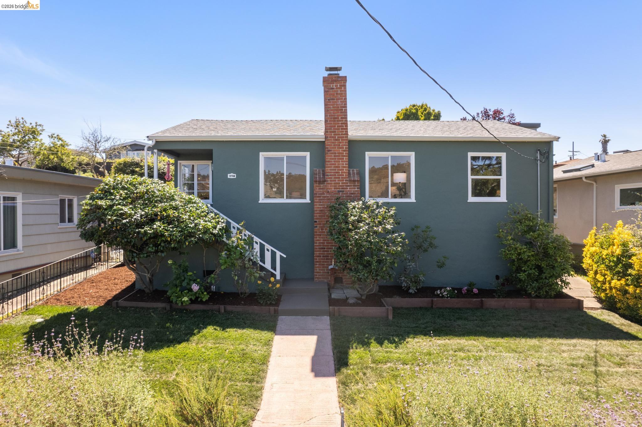 1621 Mendocino St