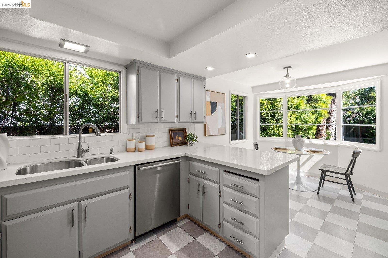 575 Mckinley Ct