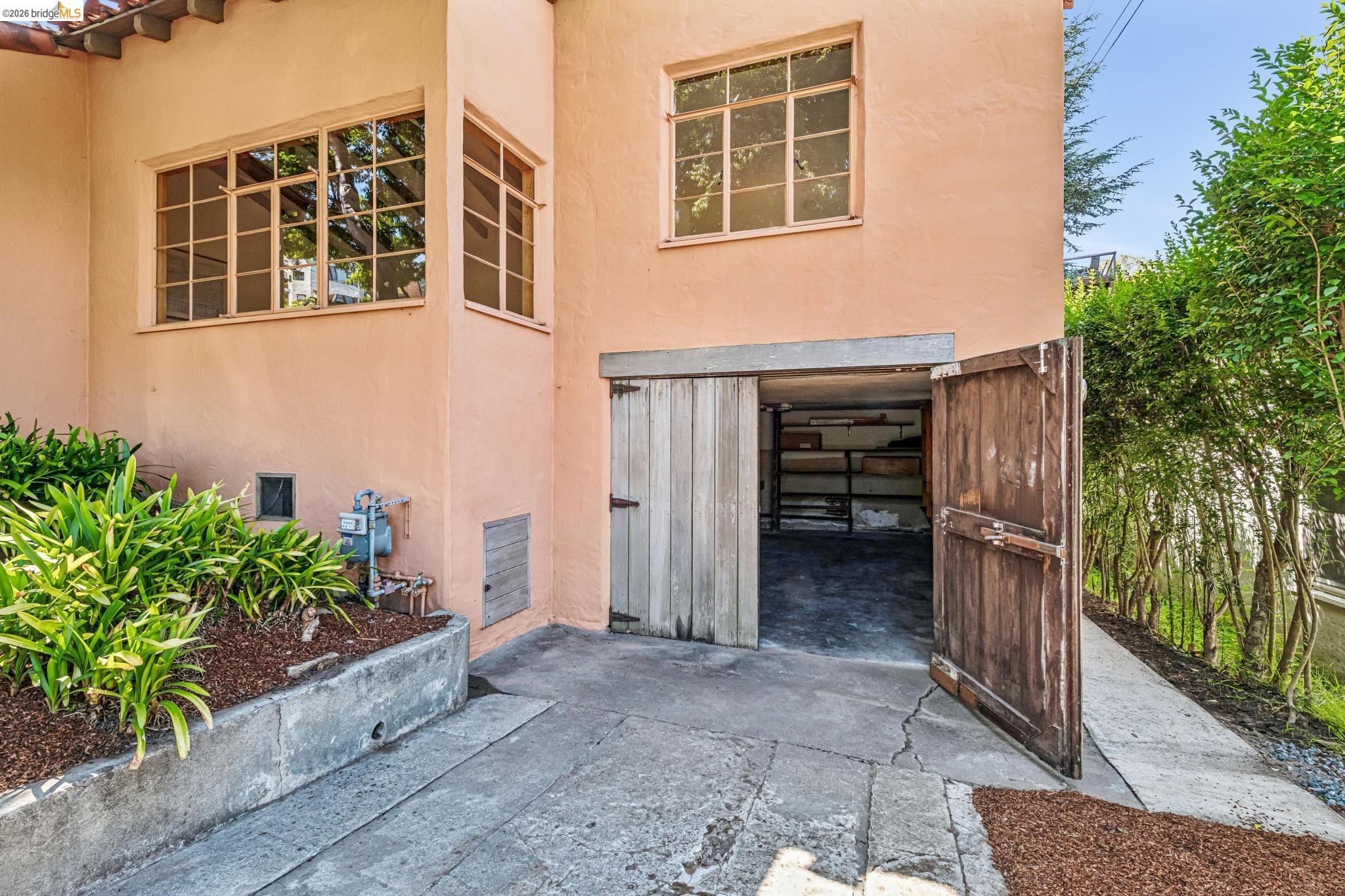 335 Vermont Ave