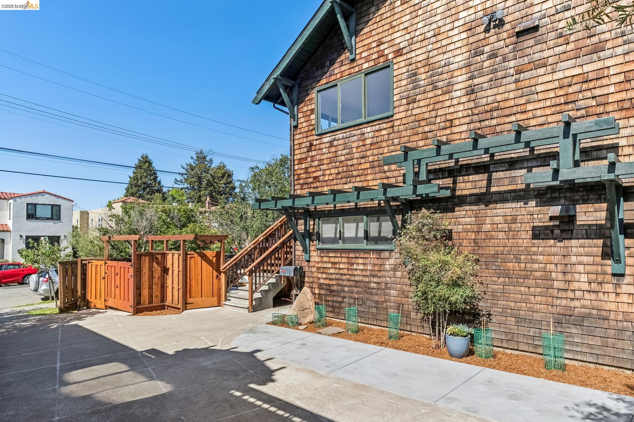 1616 Francisco Street