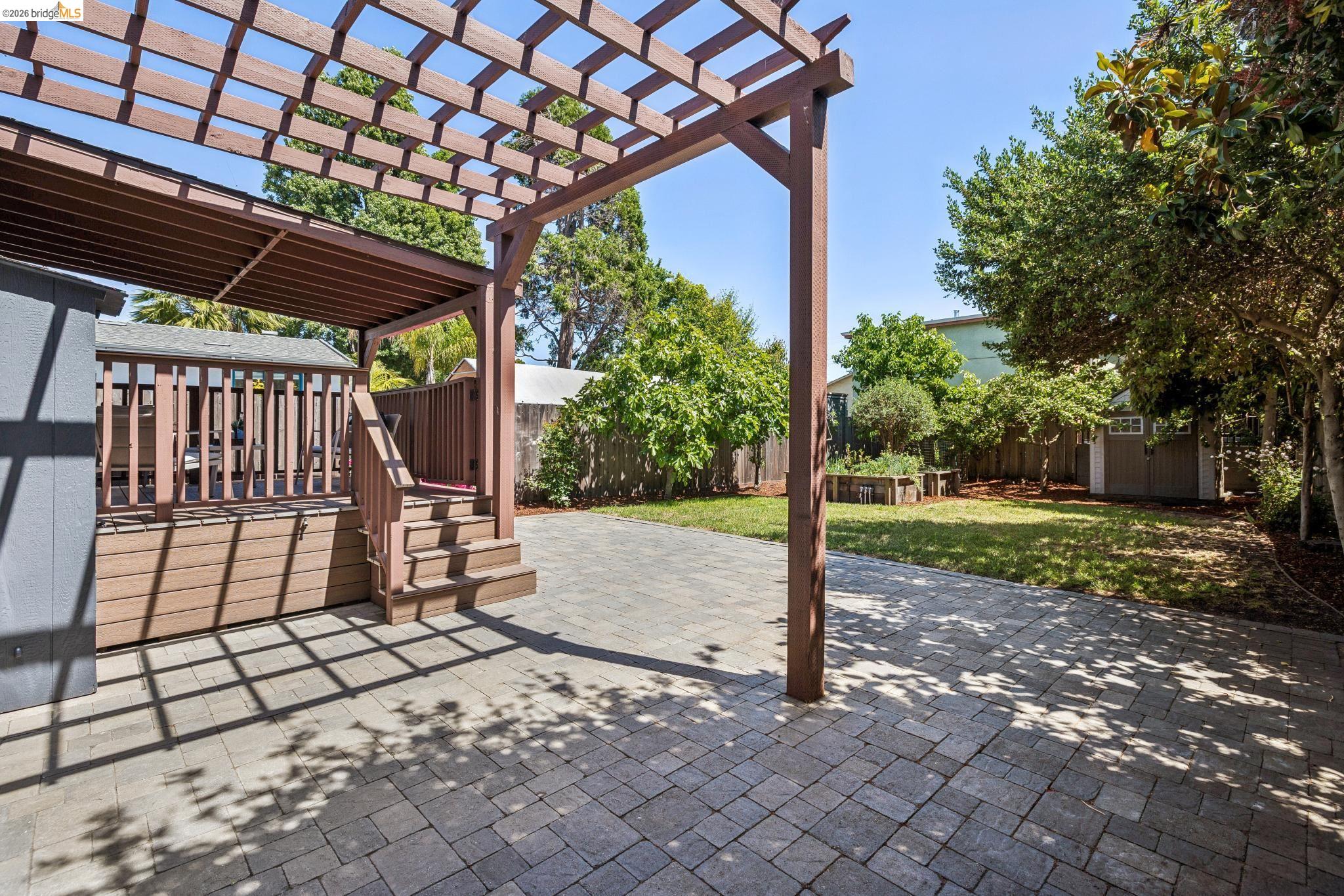1108 Dwight Way