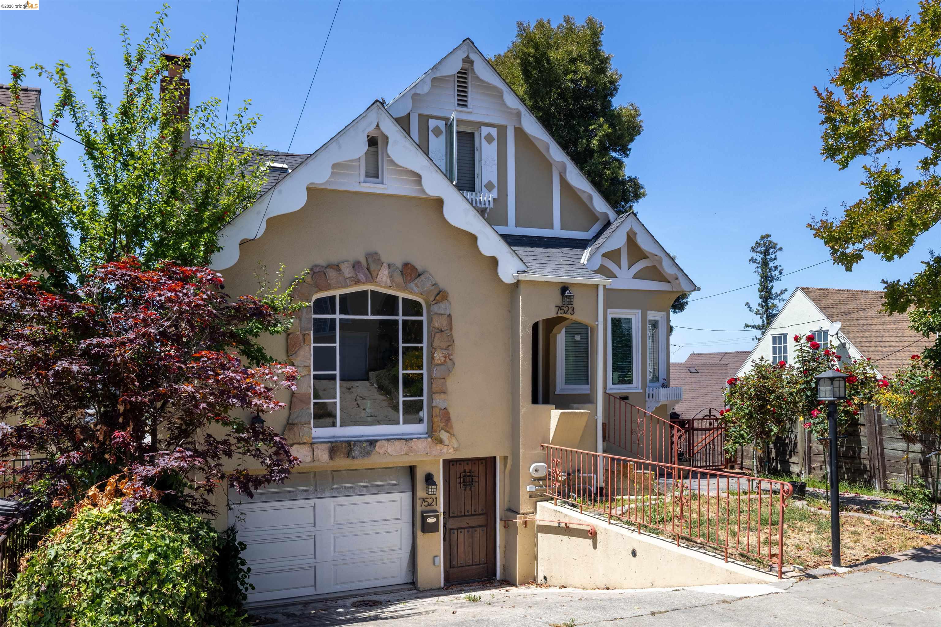 7523 Outlook Ave