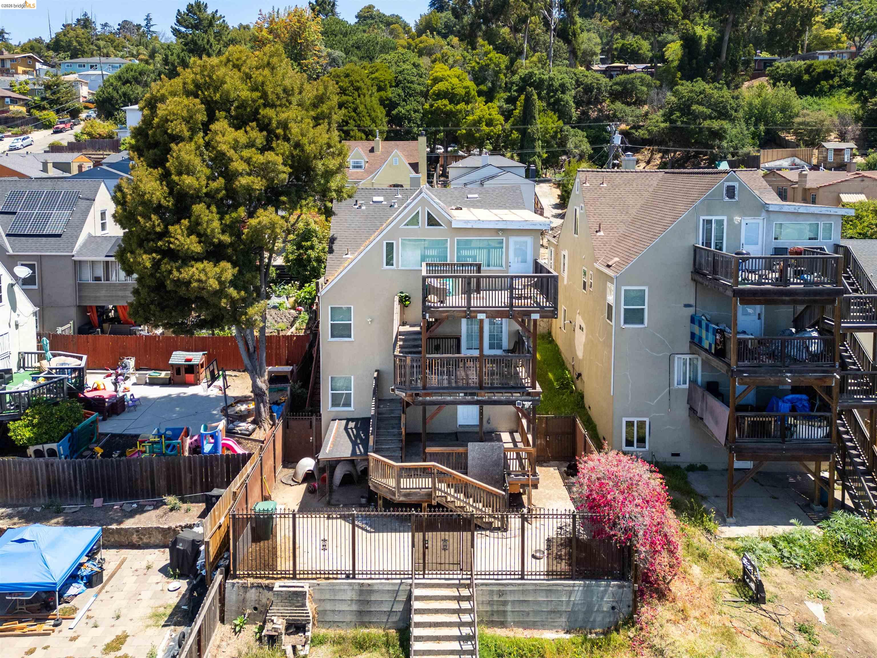 7523 Outlook Ave