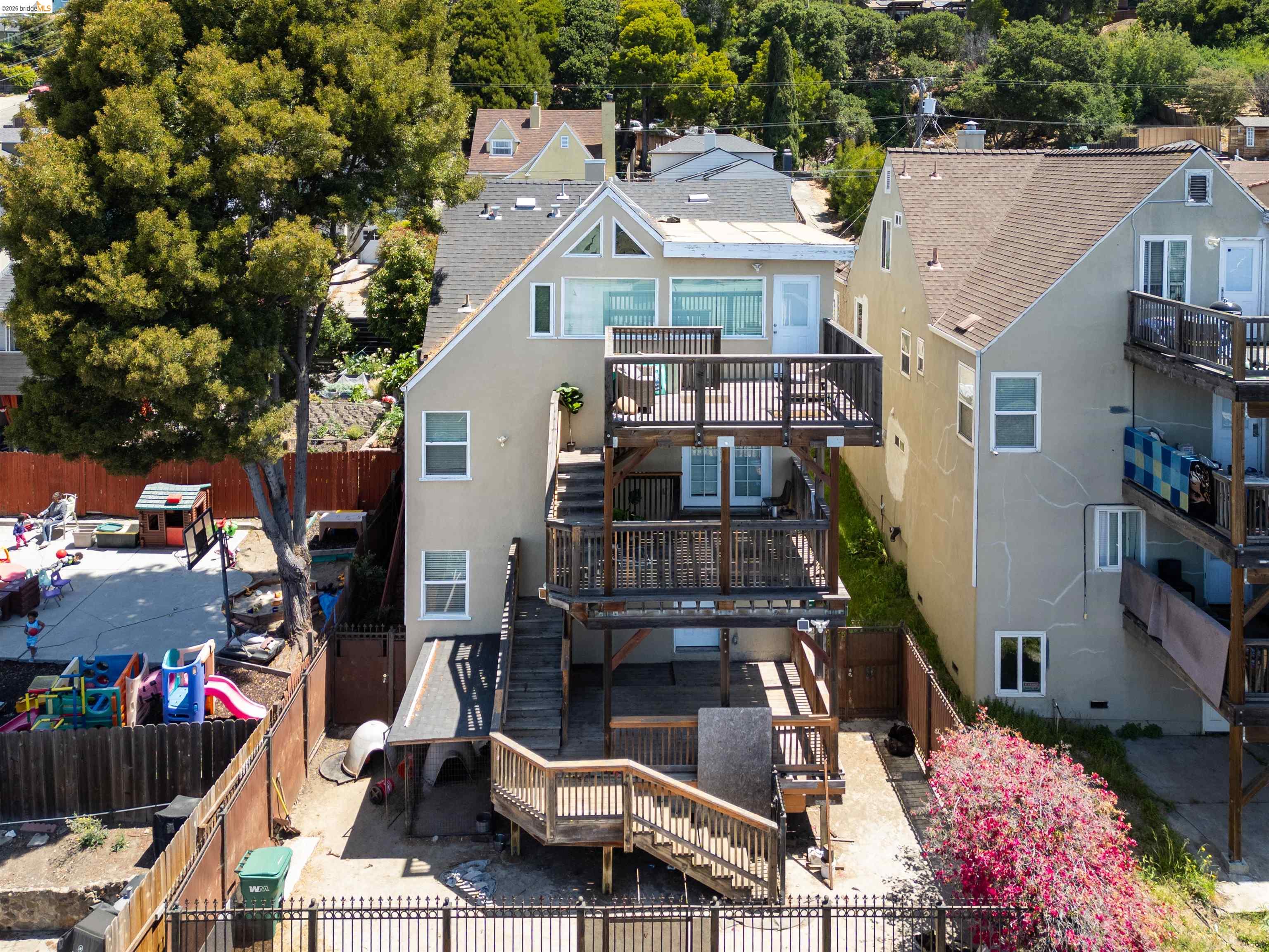 7523 Outlook Ave