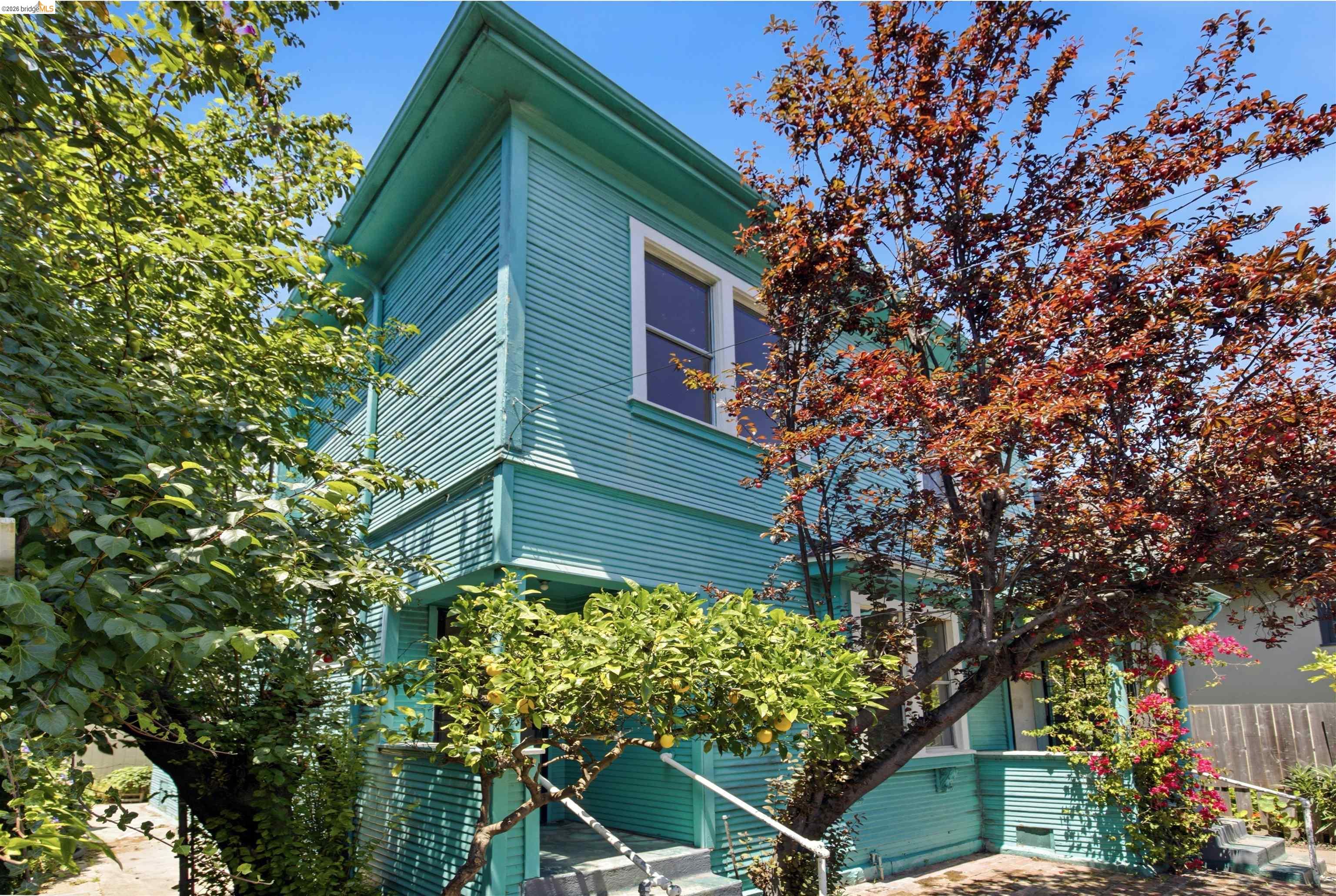 3202 Shattuck Ave