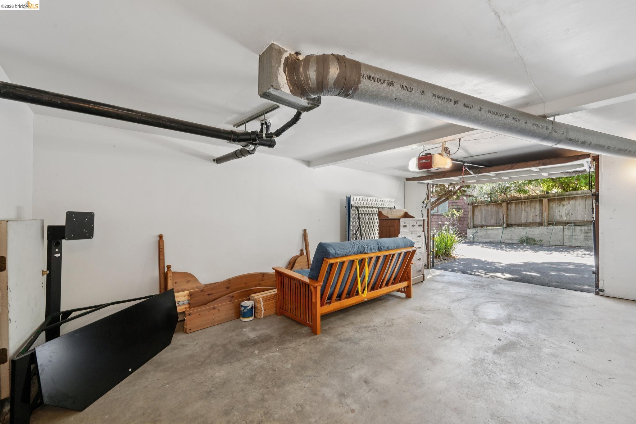 1340 Henry St