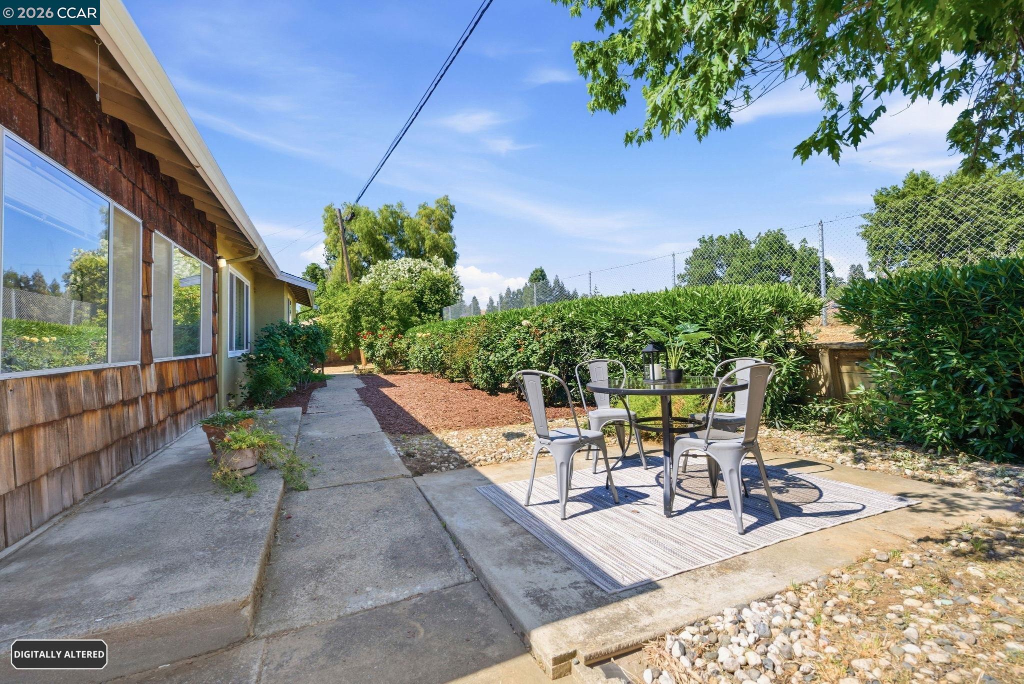 752 Citrus Ave
