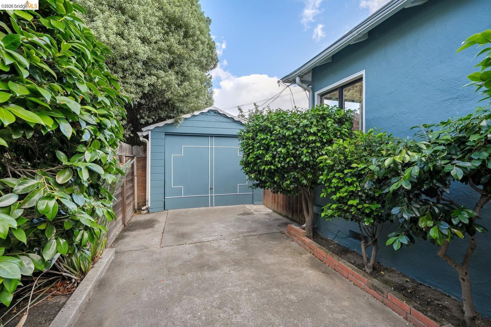 259 W Broadmoor BLVD