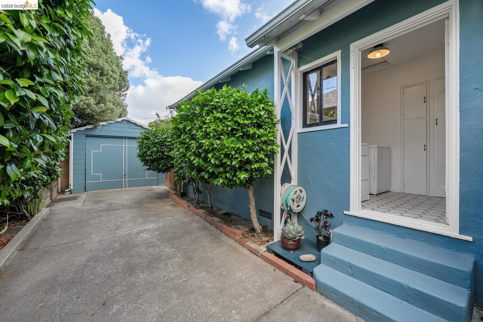 259 W Broadmoor BLVD