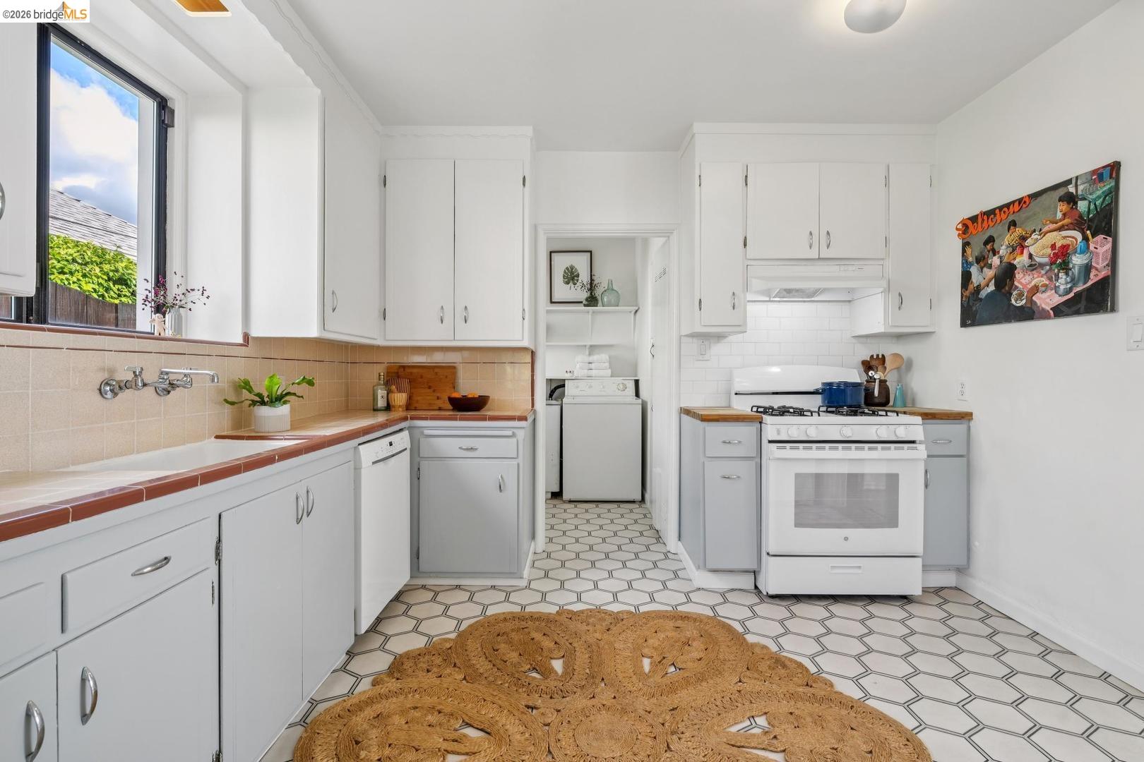 259 W Broadmoor BLVD