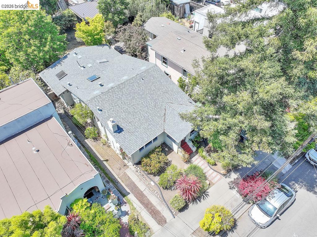2418 Jefferson Avenue