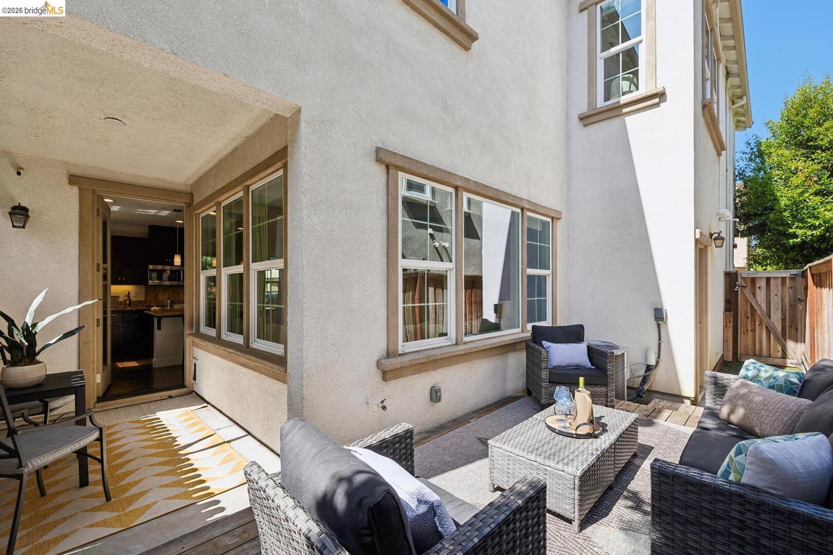 1521 Glenn Street