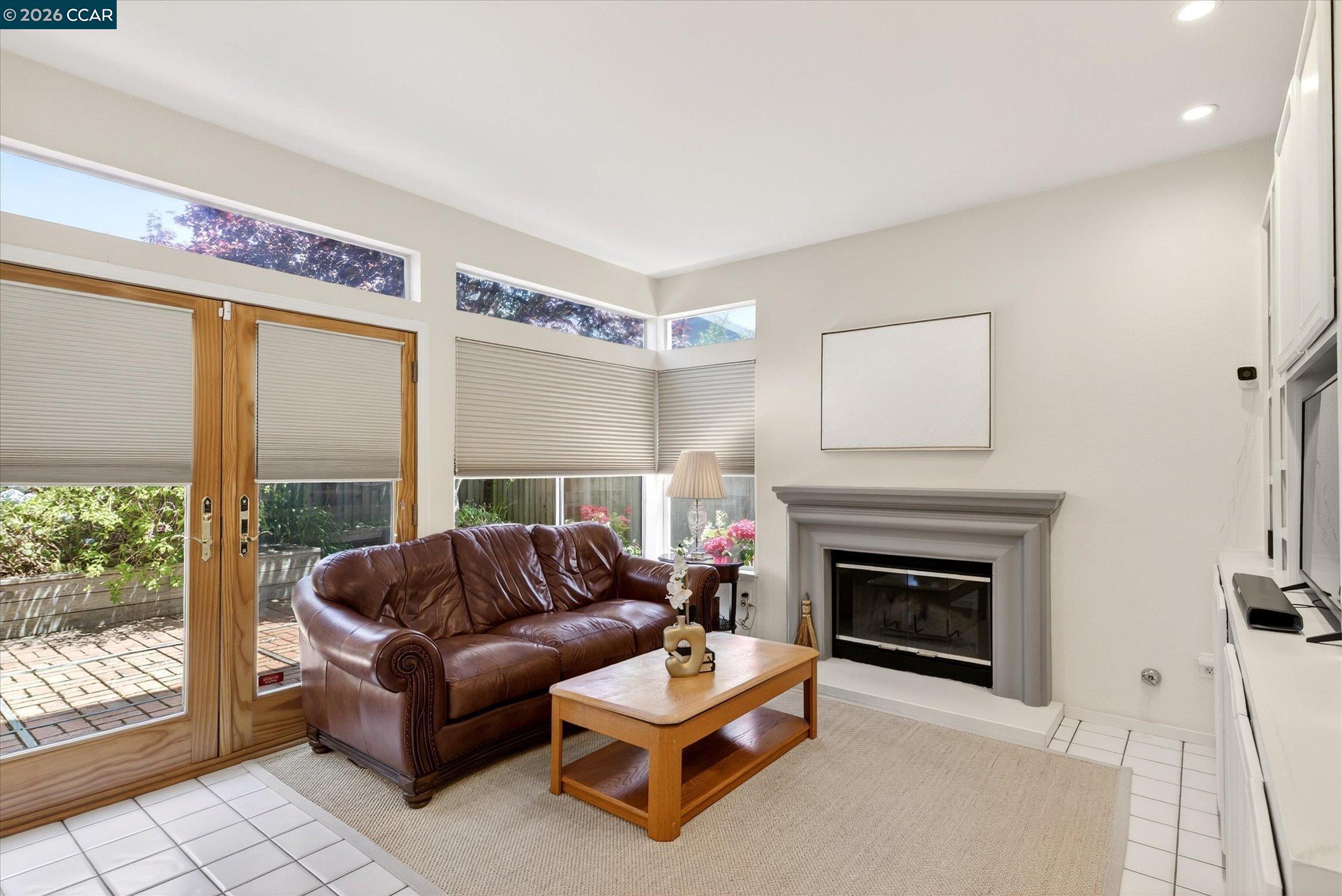 48 Southwind Cir