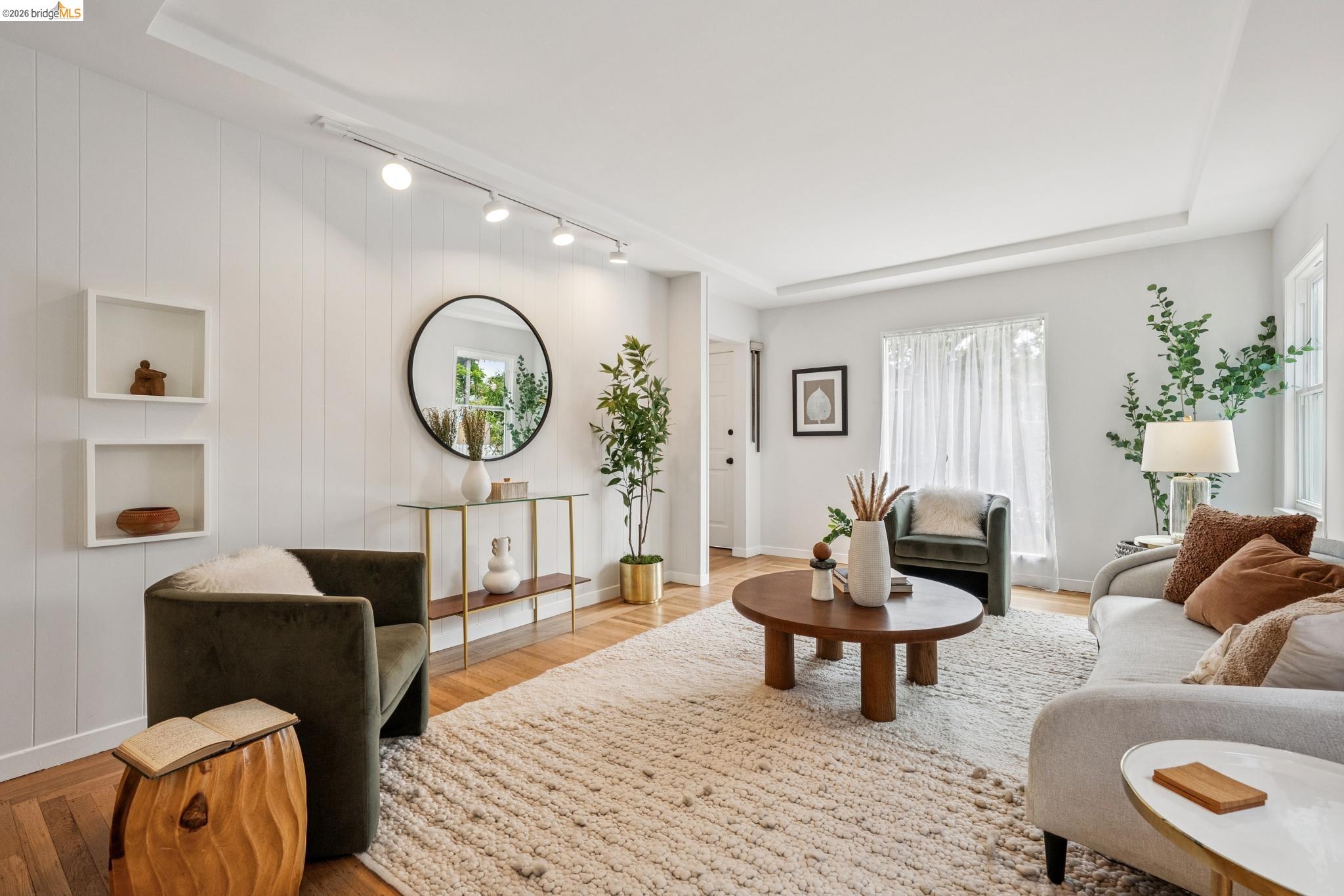 762 Neilson St.