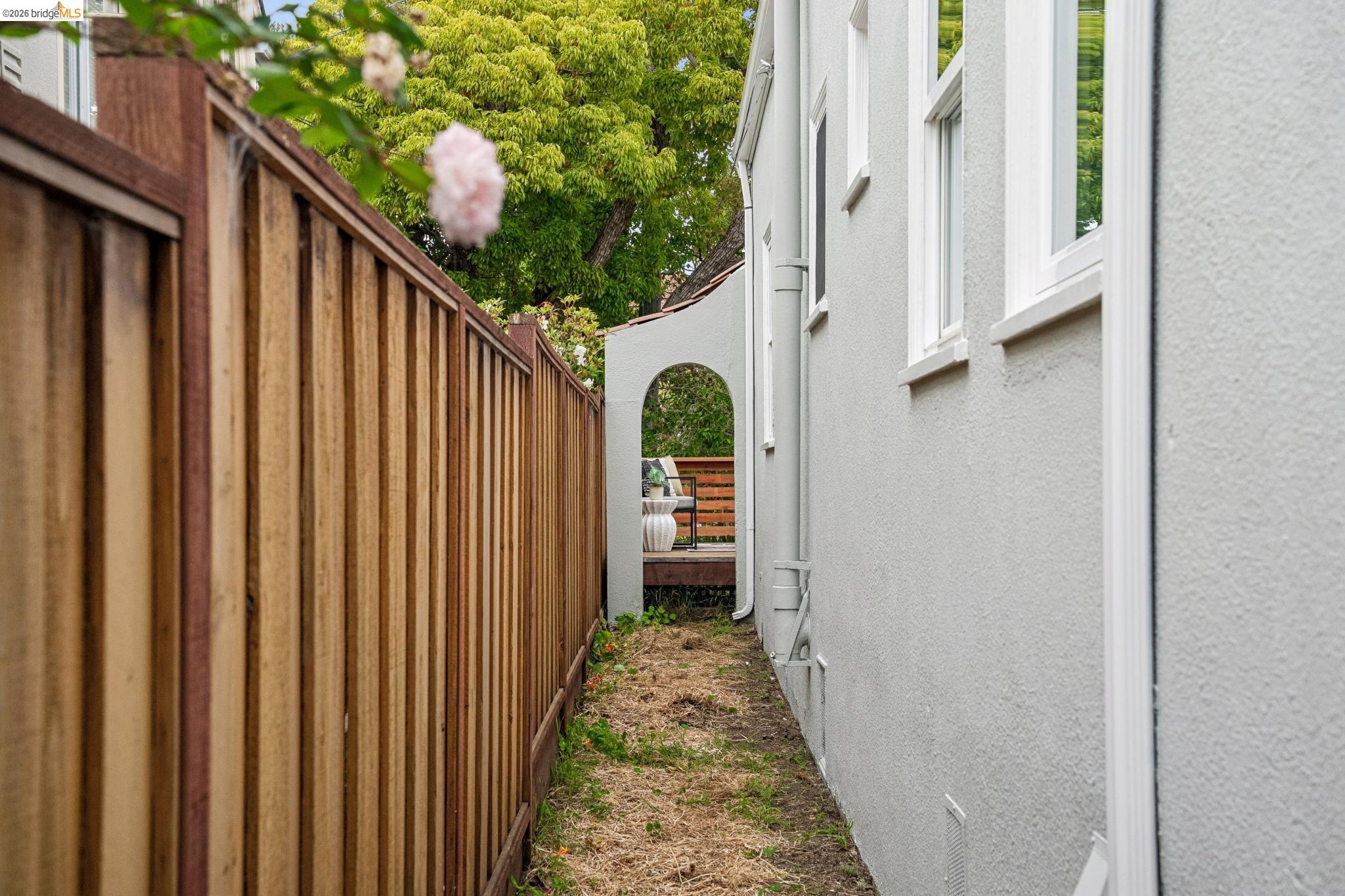 762 Neilson St.