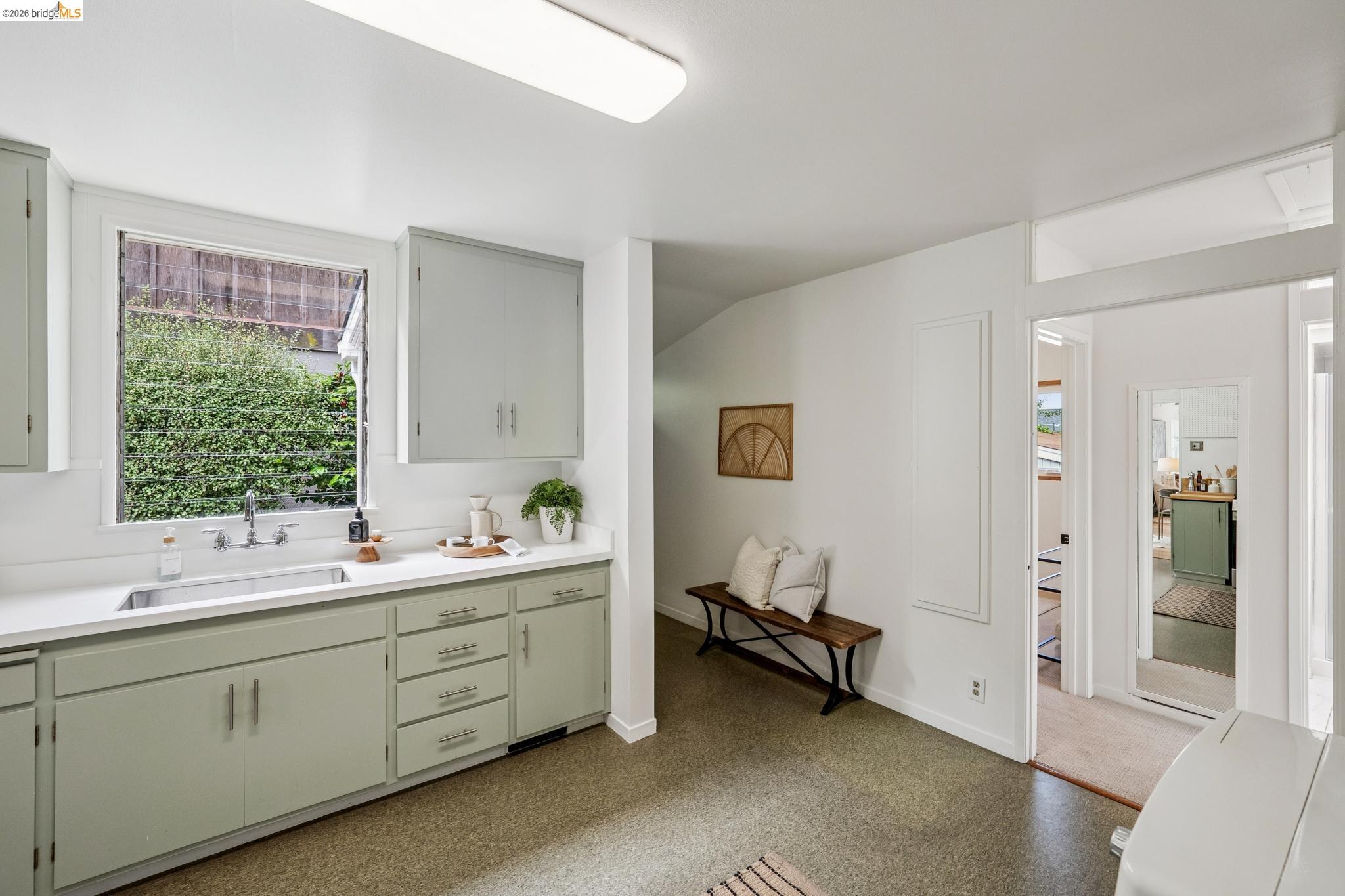 762 Neilson St.