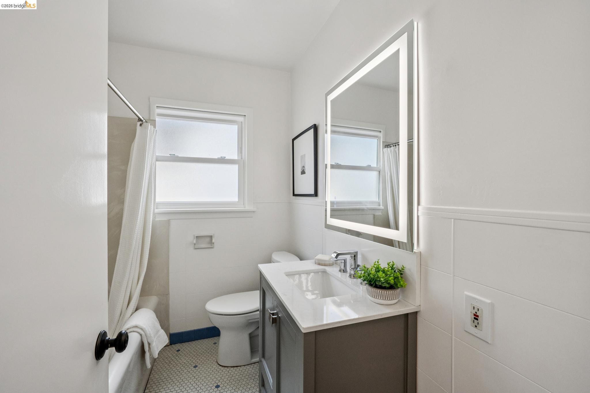 762 Neilson St.