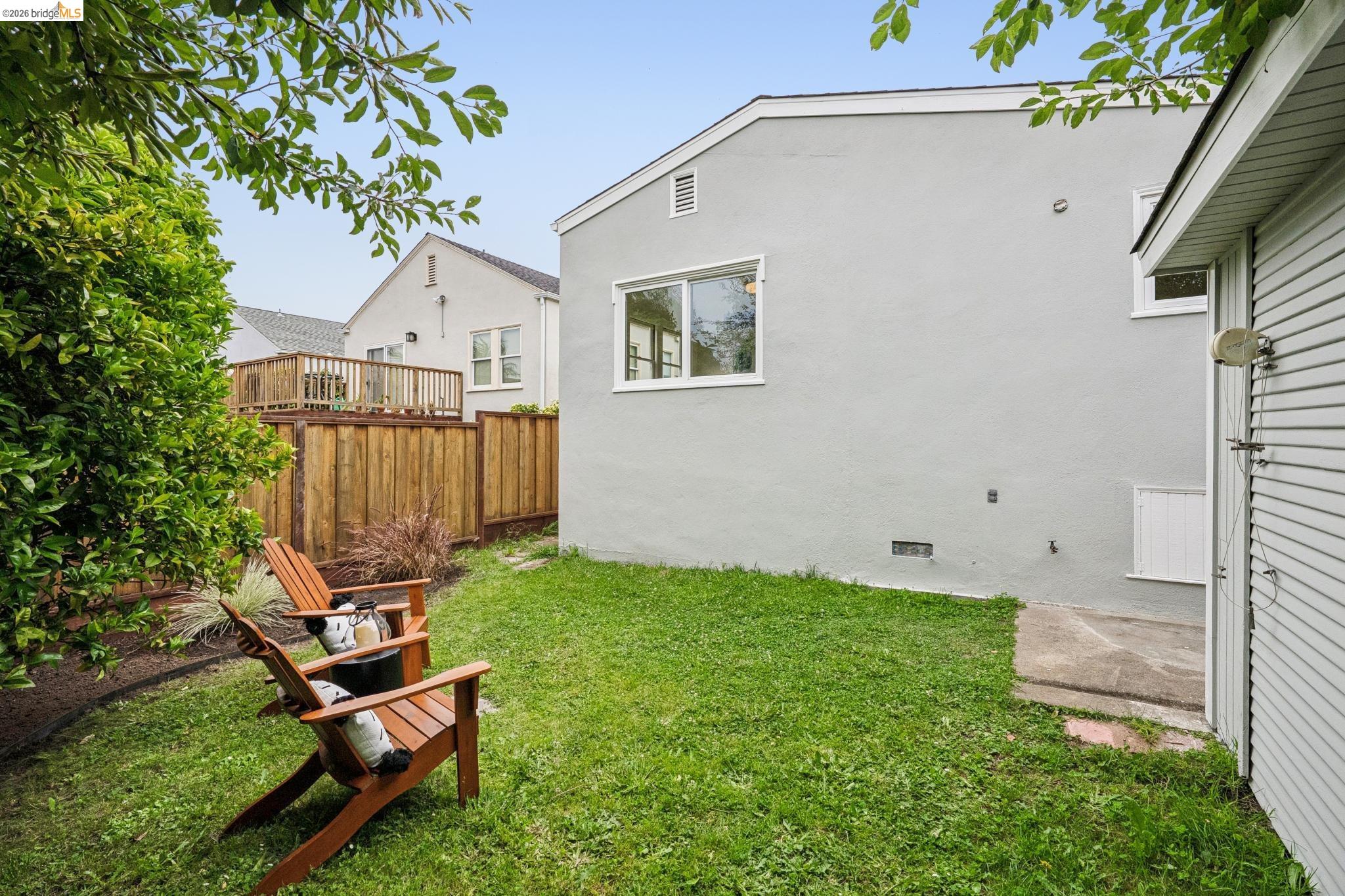 762 Neilson St.