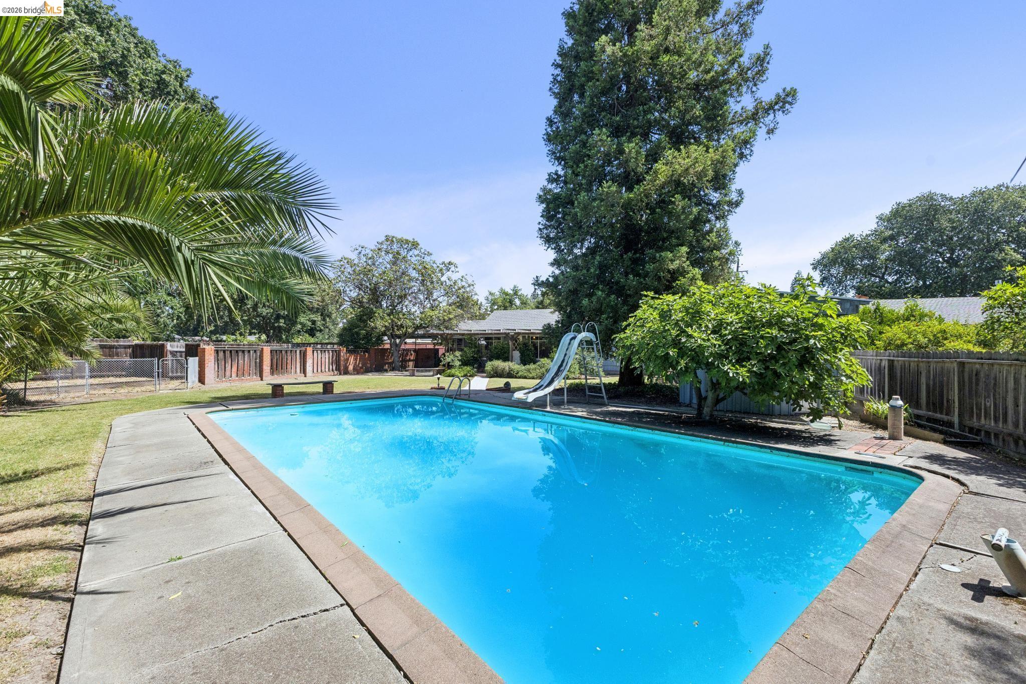 1035 Oak Grove Rd