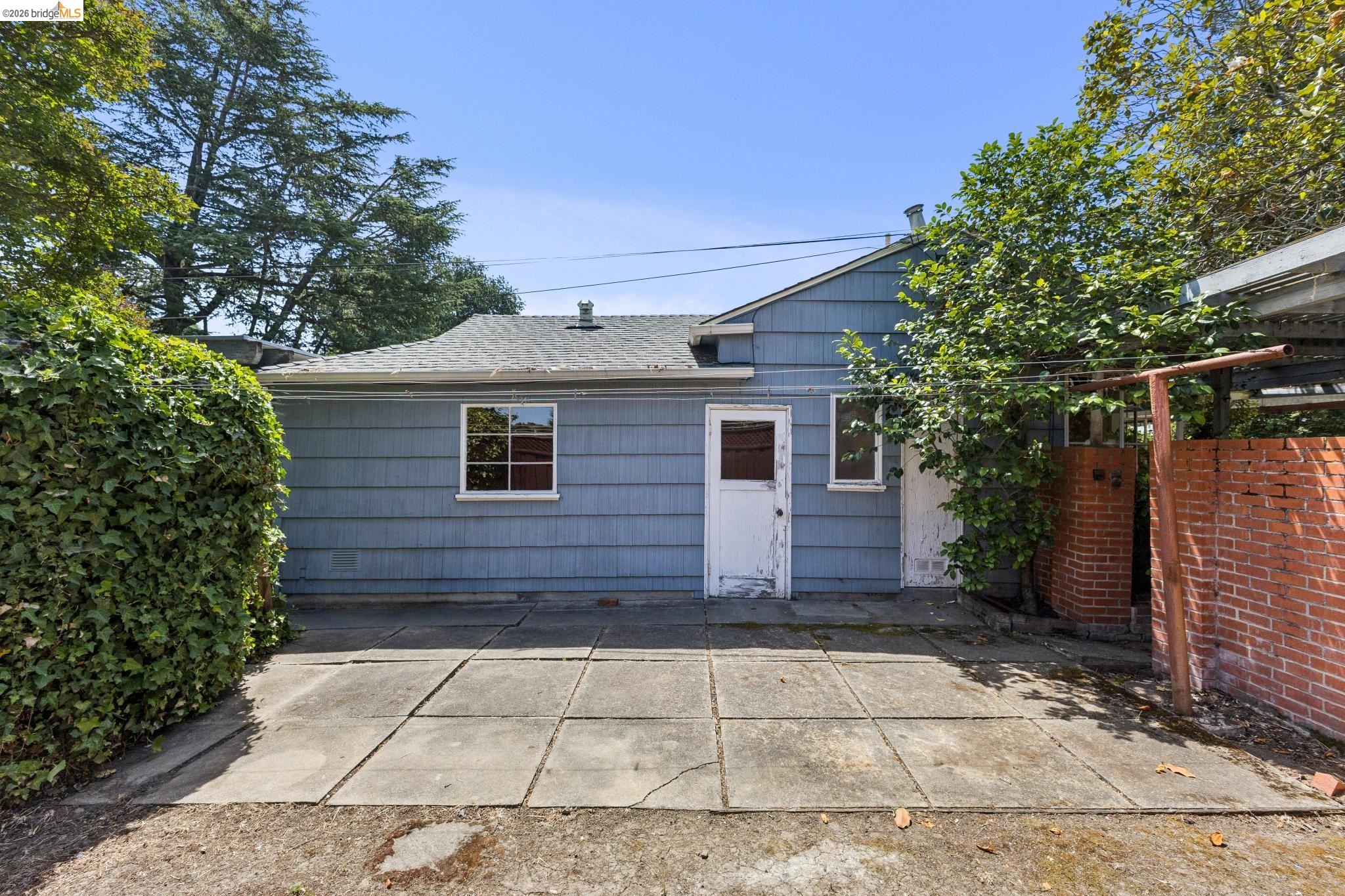 1035 Oak Grove Rd