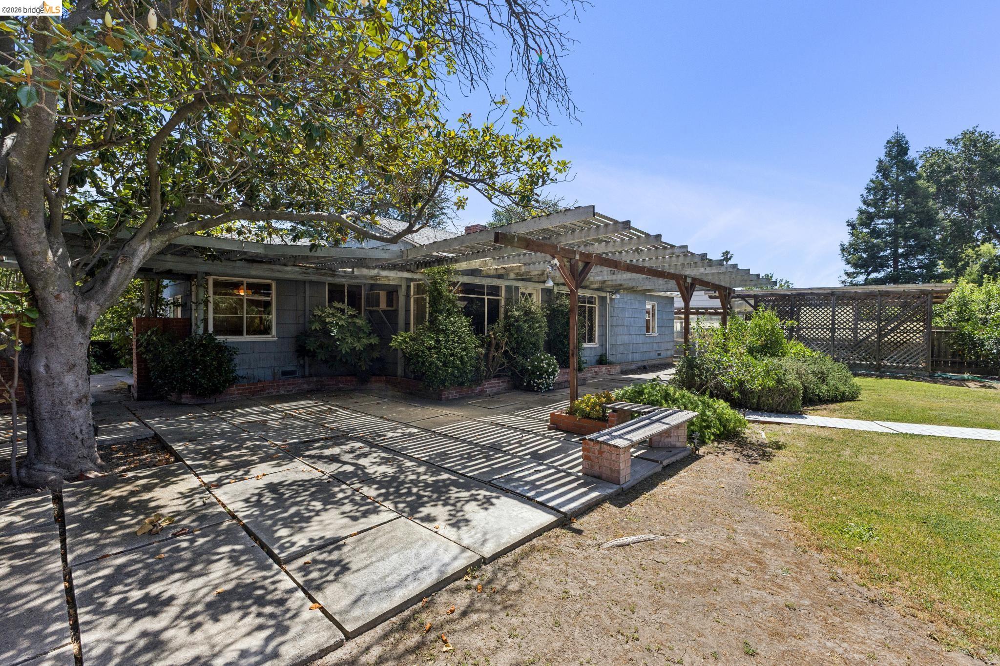 1035 Oak Grove Rd