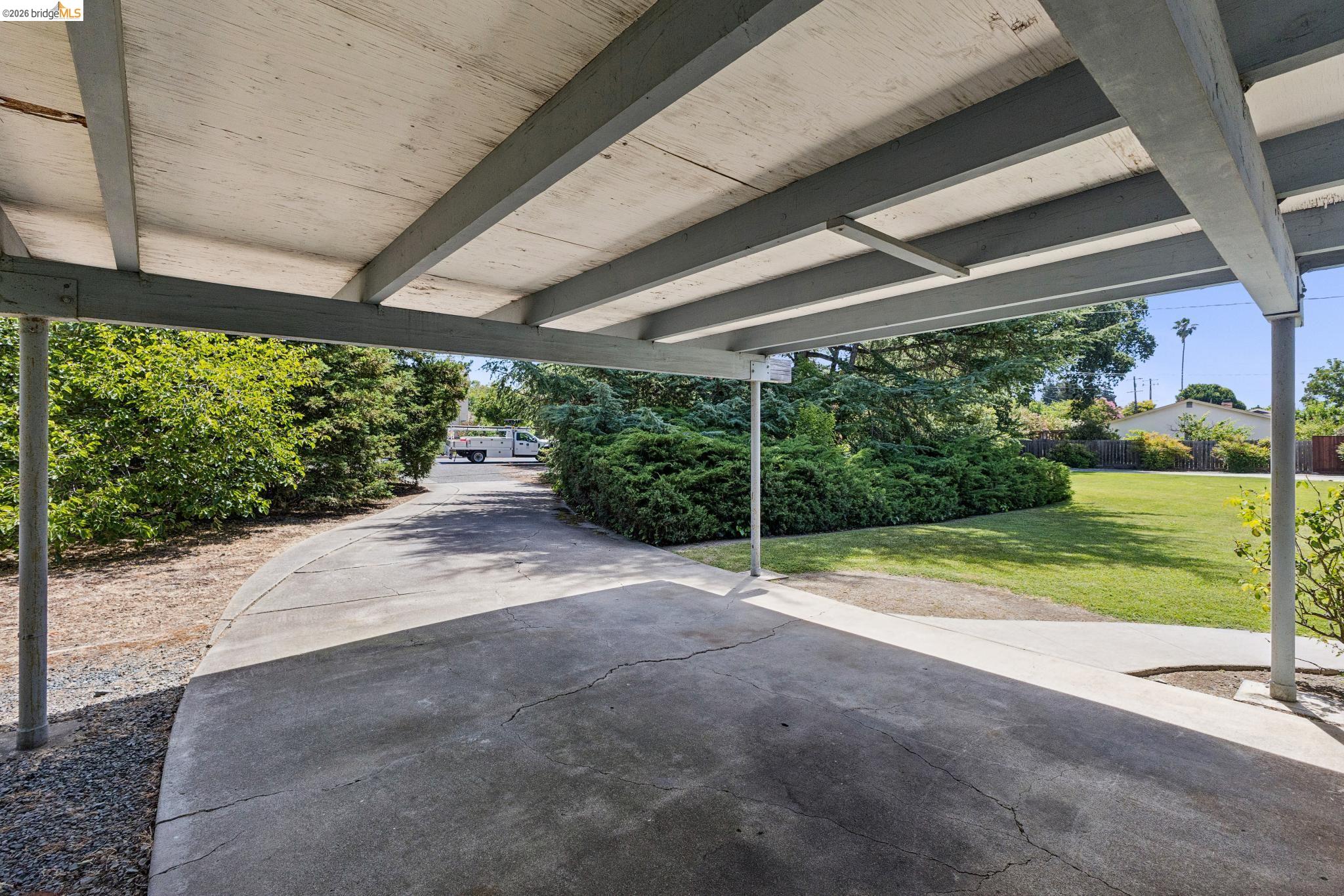 1035 Oak Grove Rd