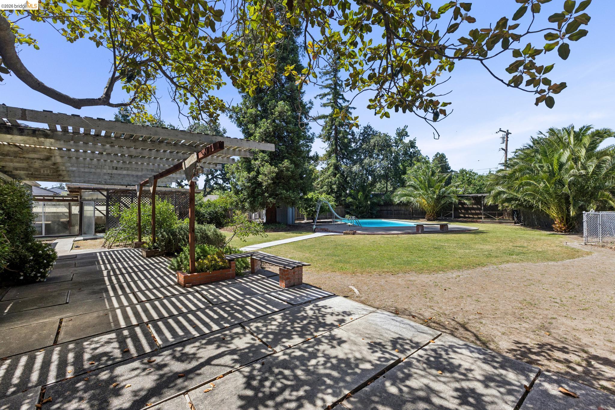 1035 Oak Grove Rd