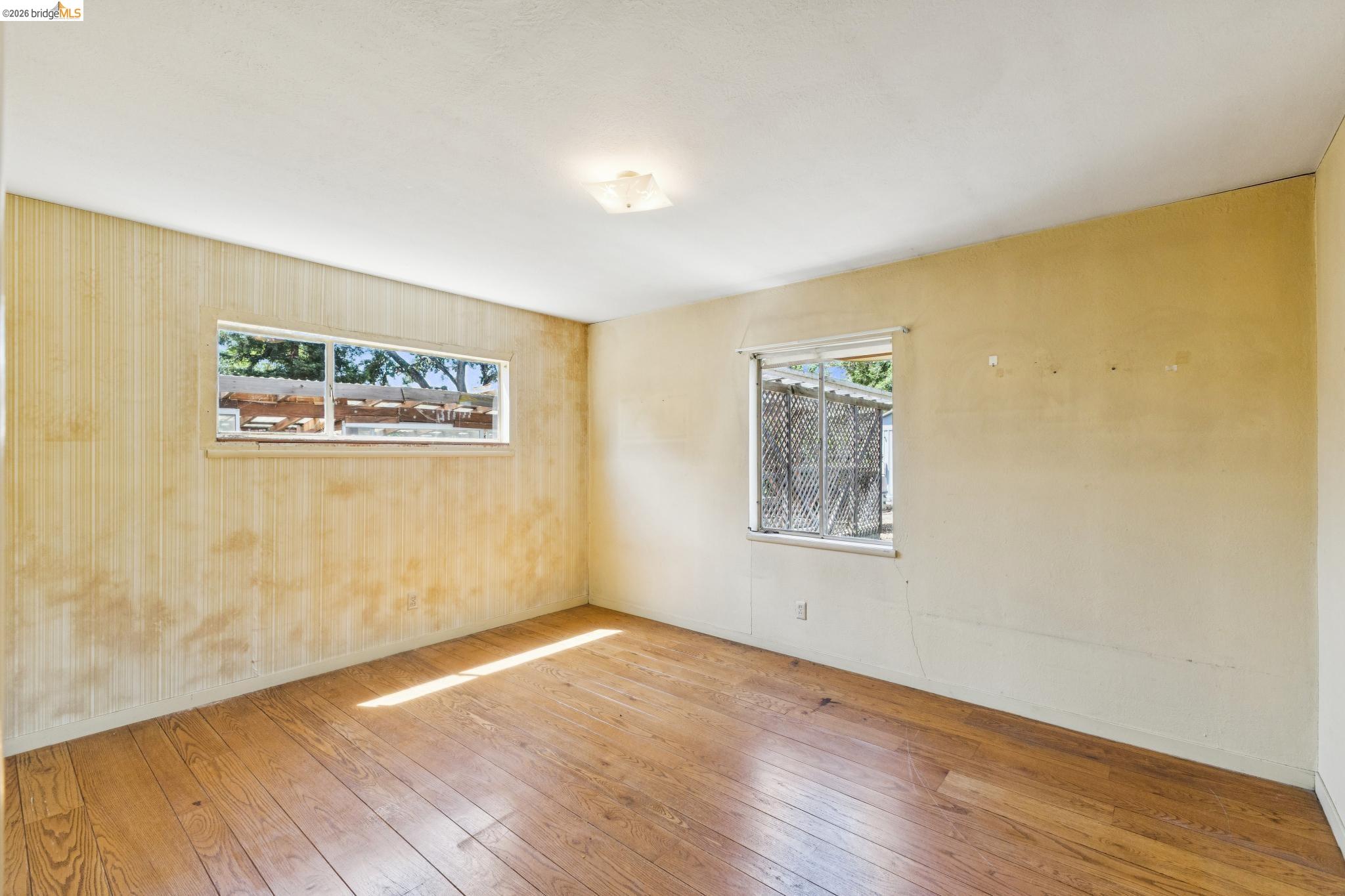 1035 Oak Grove Rd