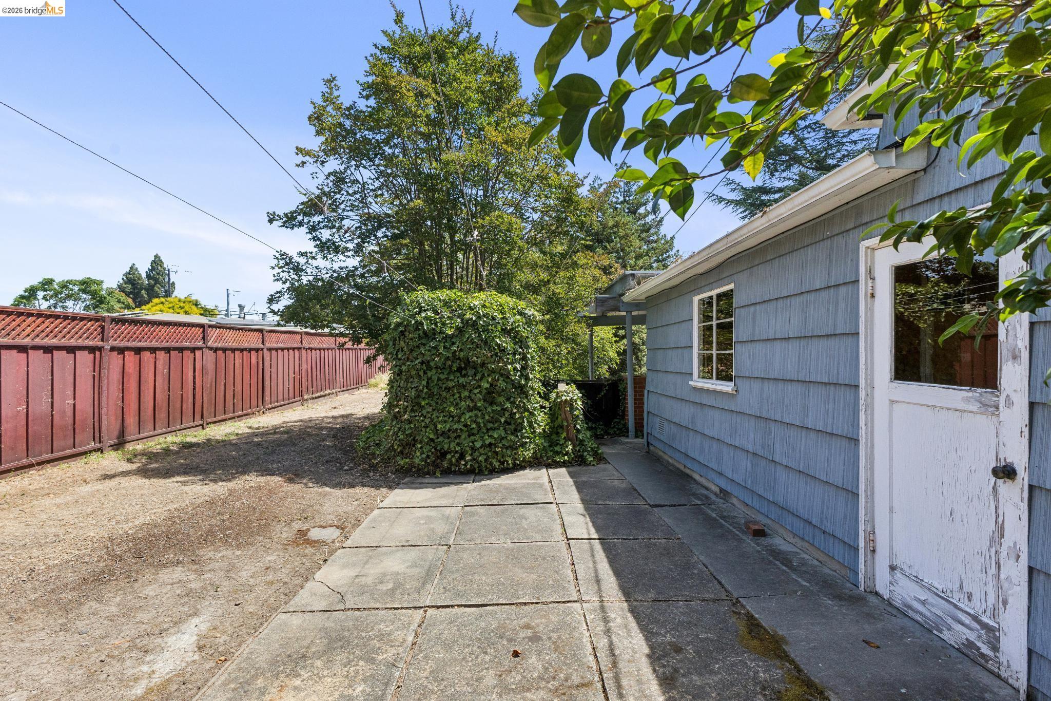 1035 Oak Grove Rd