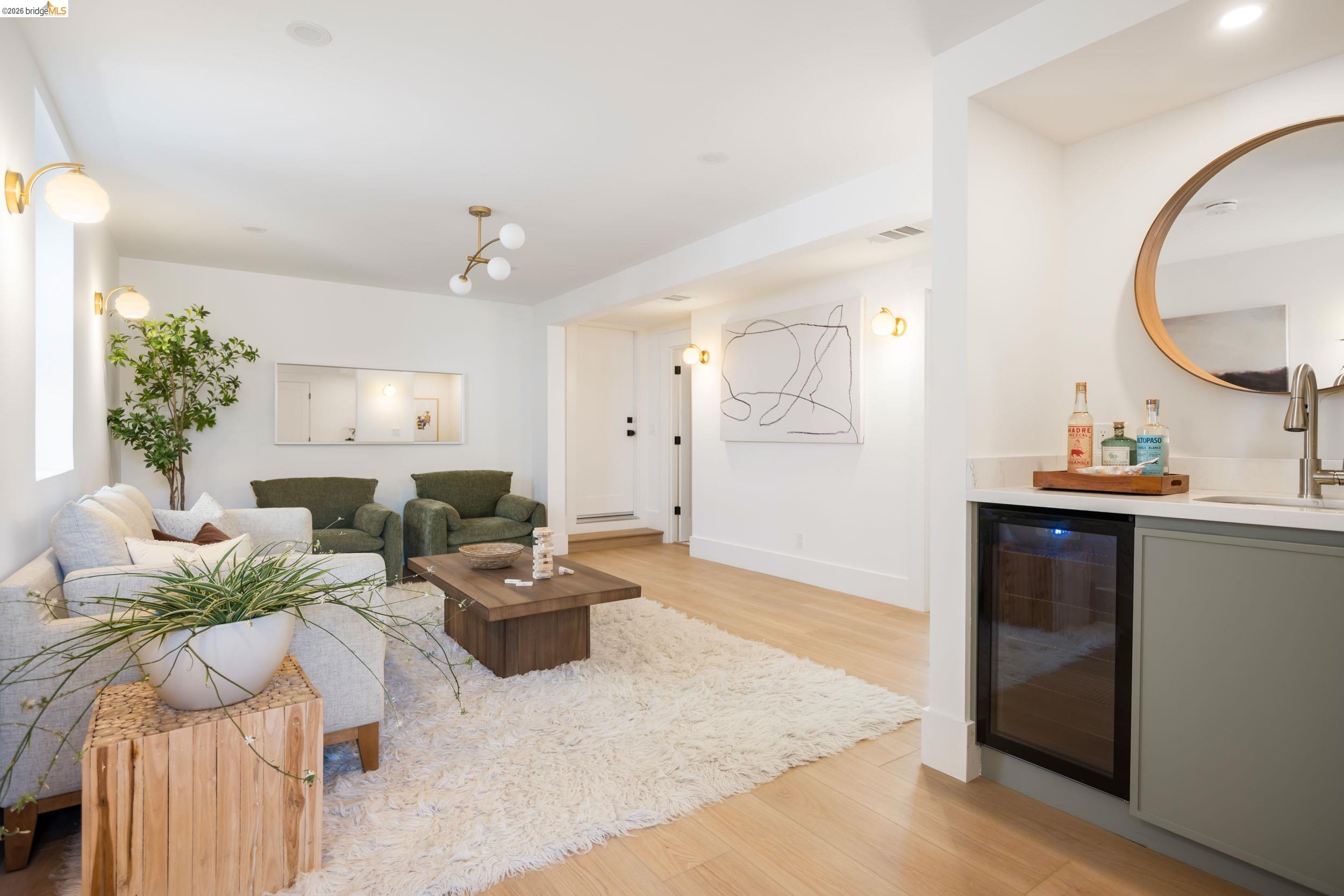 463 44th Street
