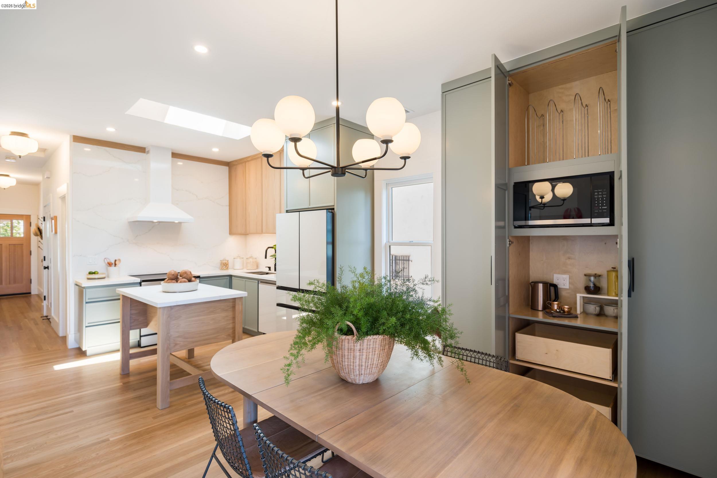 463 44th Street