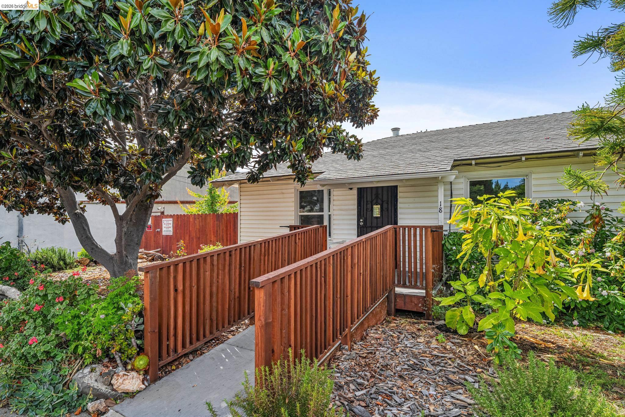18 W Bissell Ave # 204