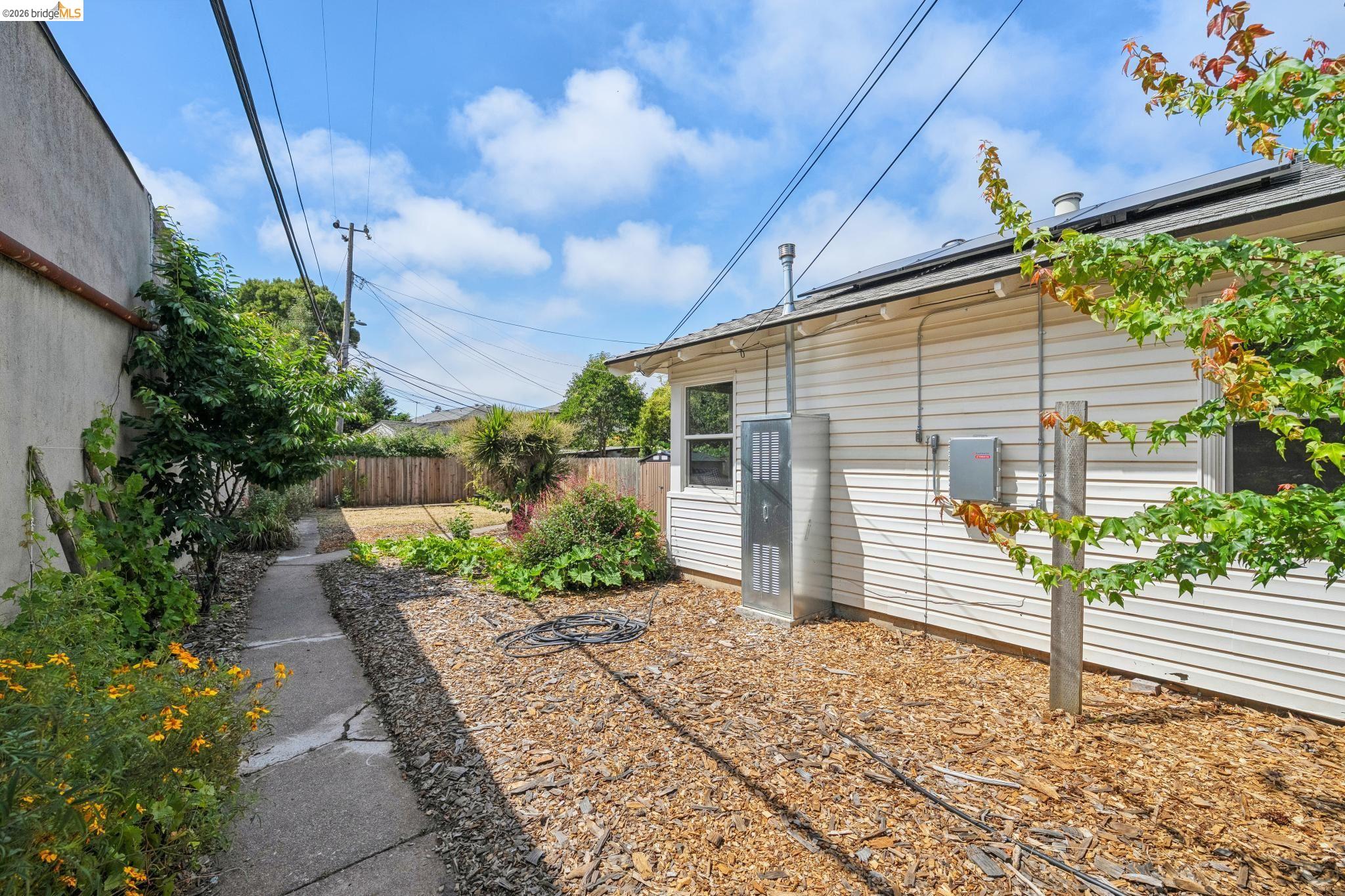18 W Bissell Ave # 204