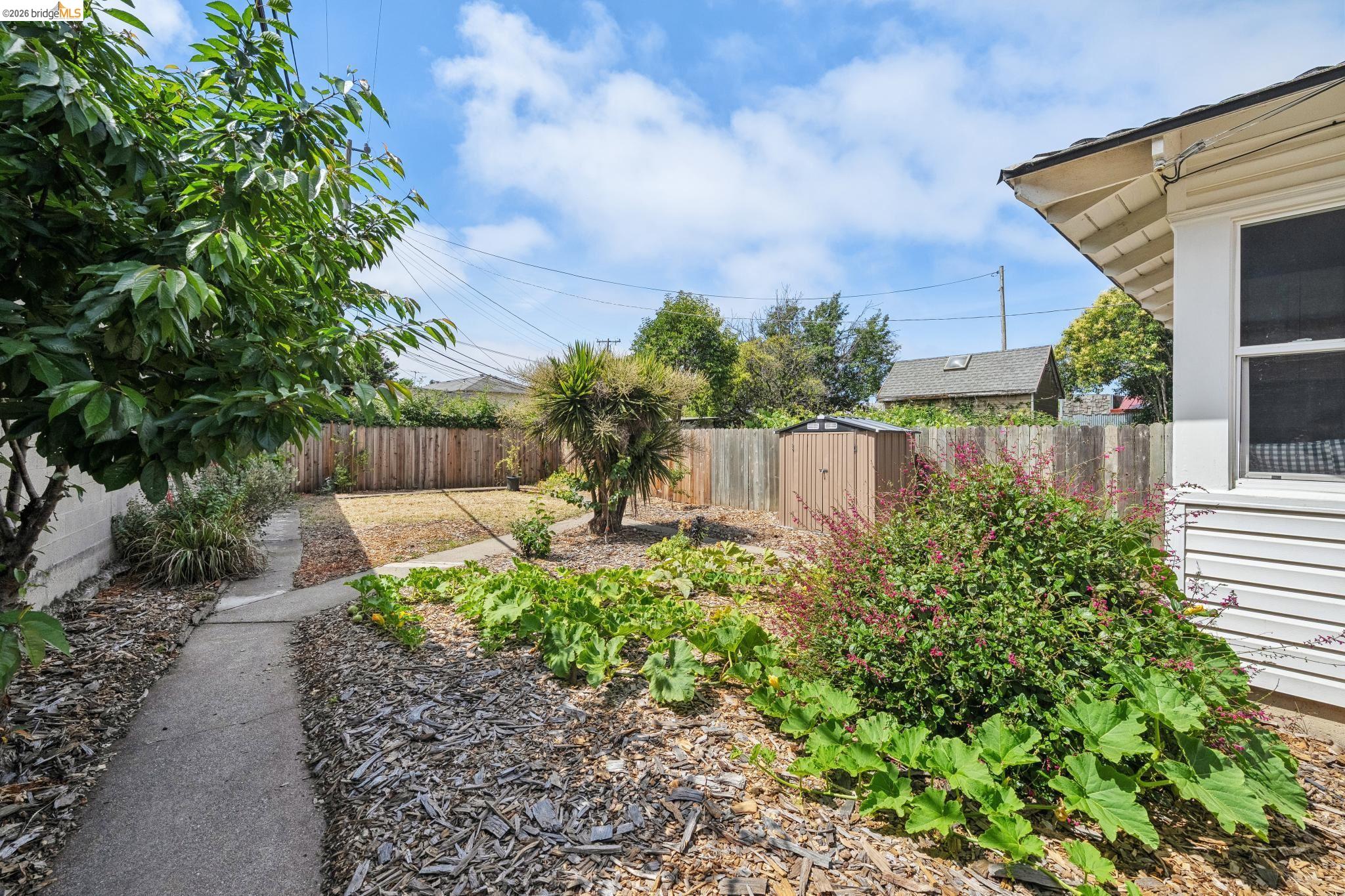 18 W Bissell Ave # 204
