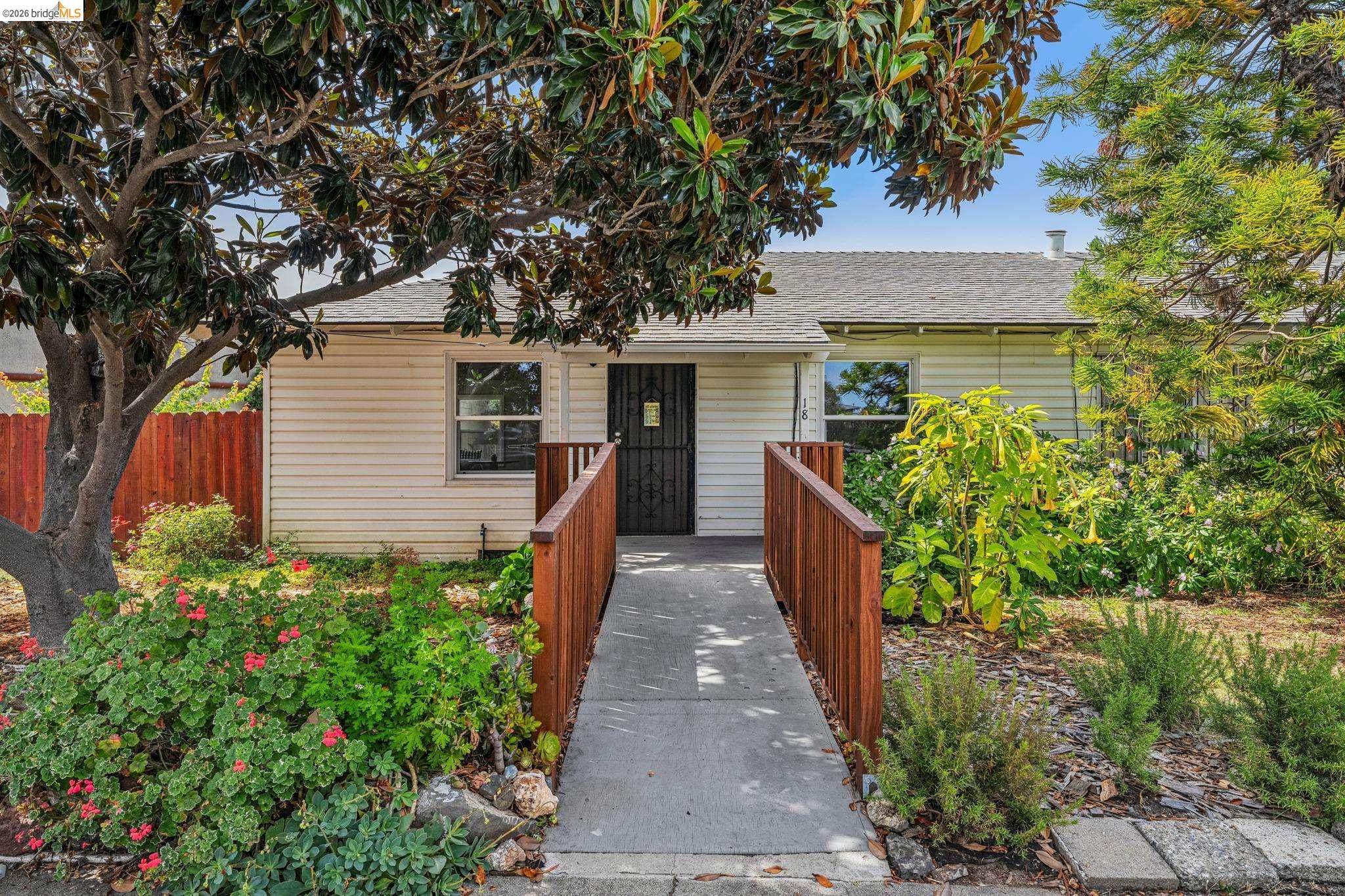 18 W Bissell Ave # 204