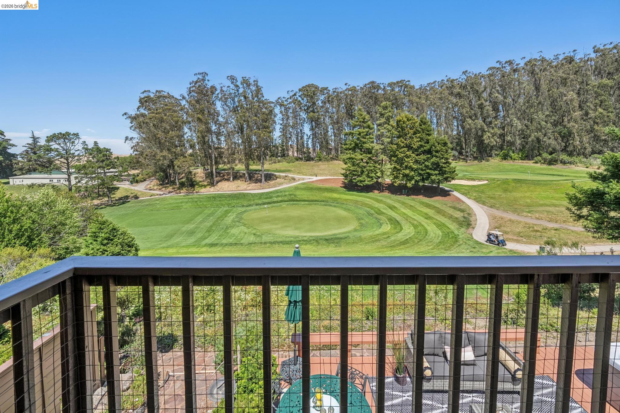 2206 Pinehurst Court