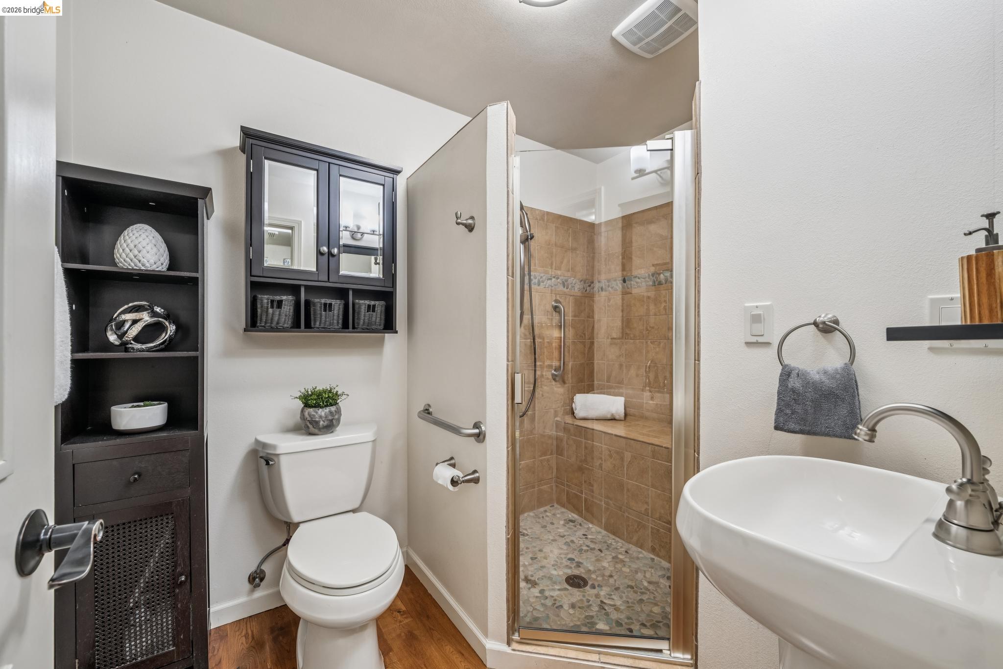 2206 Pinehurst Court