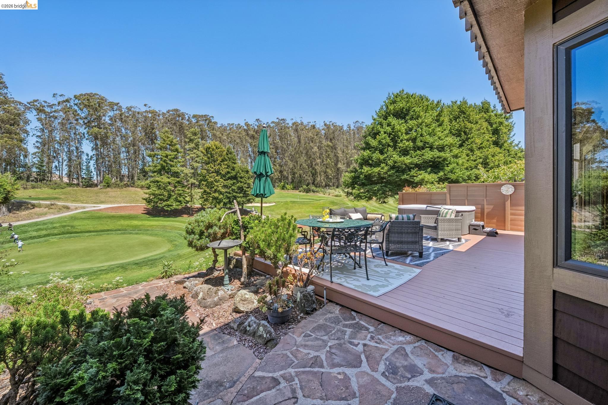 2206 Pinehurst Court