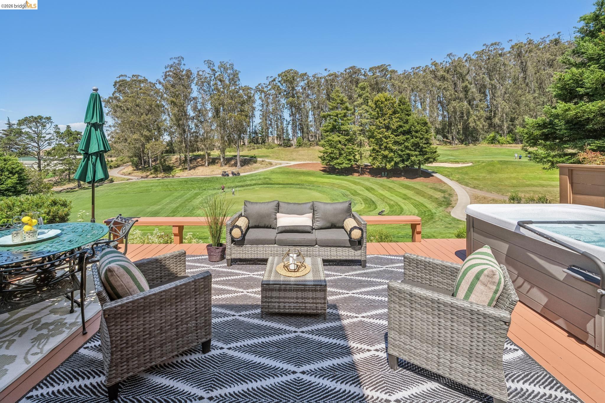 2206 Pinehurst Court