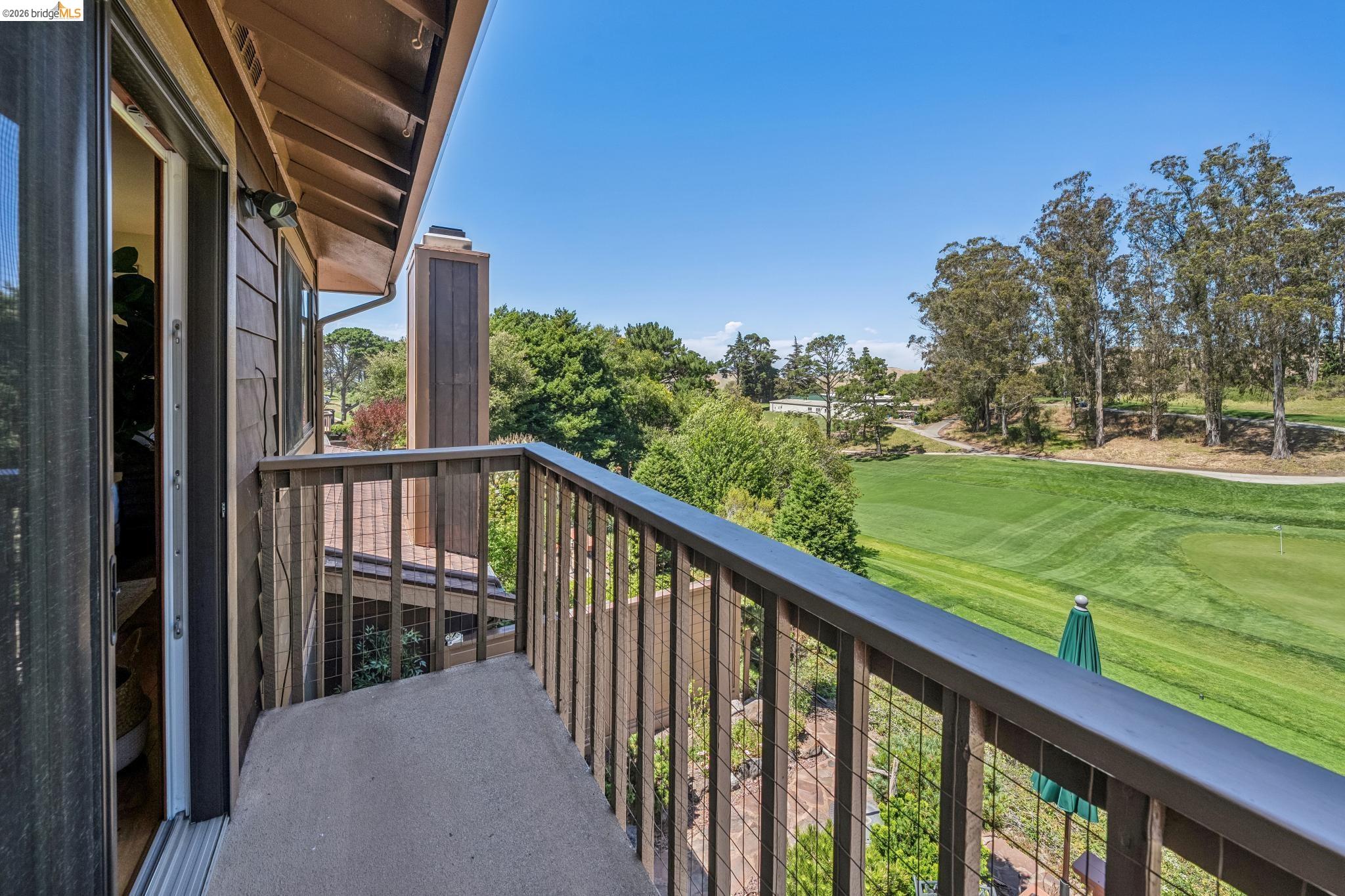 2206 Pinehurst Court