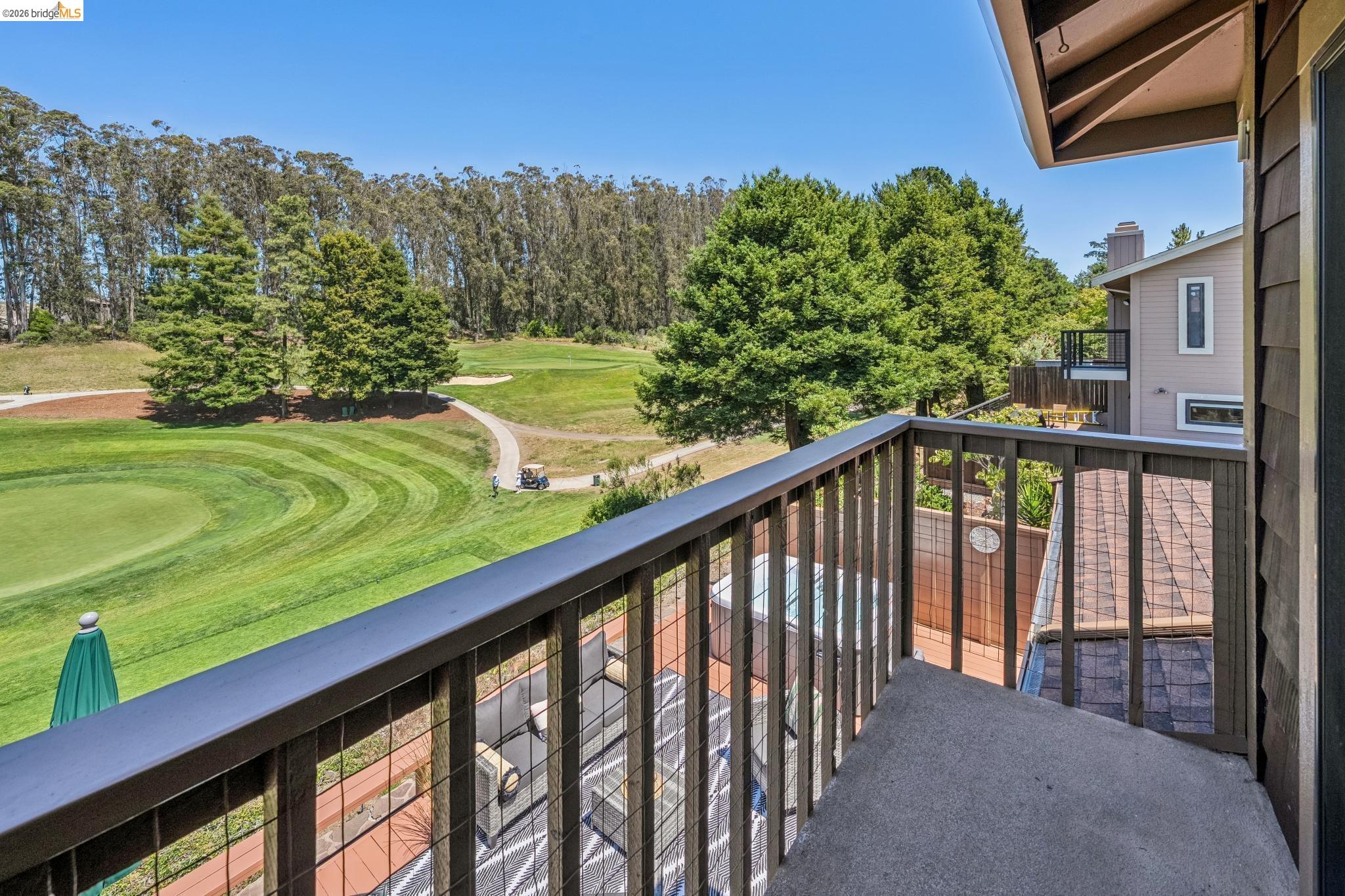 2206 Pinehurst Court