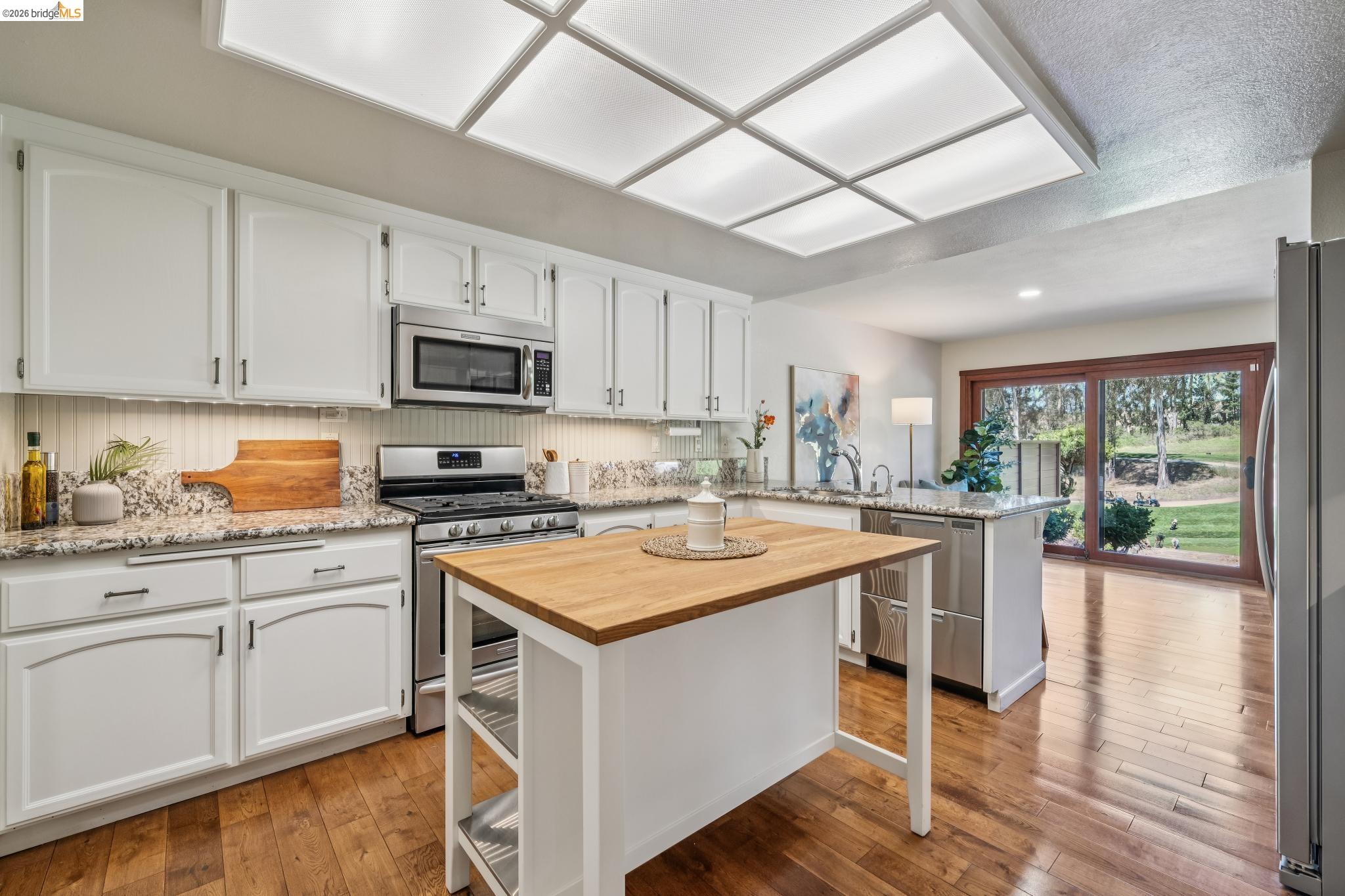2206 Pinehurst Court